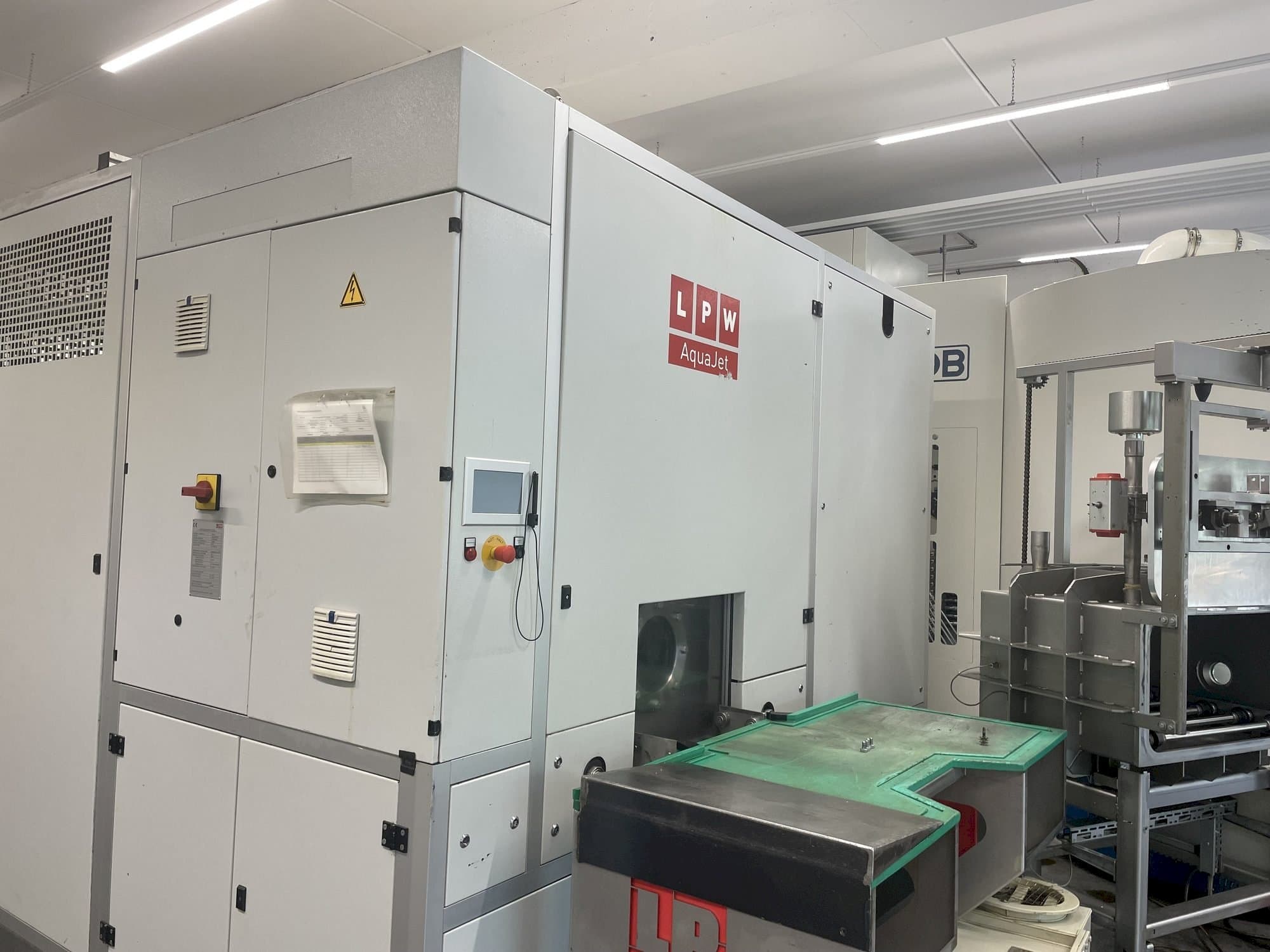 Front view of LPW LPW Aqua Jet 670 T2-V (2013)  machine