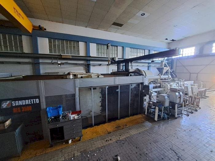 Front view of SANDRETTO HES 3500  machine