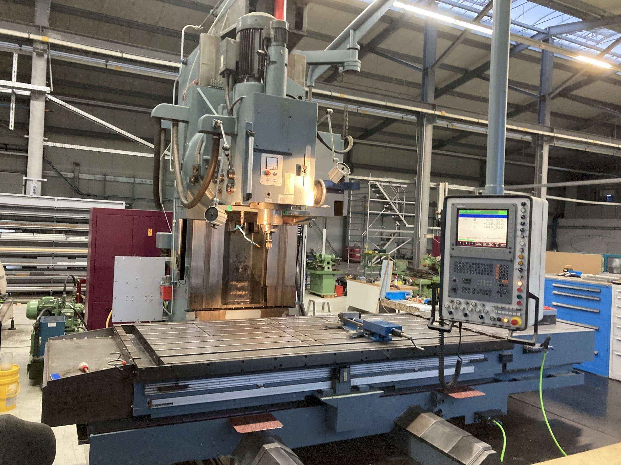 Front view of Droop & Rein FS 130 SKE  machine