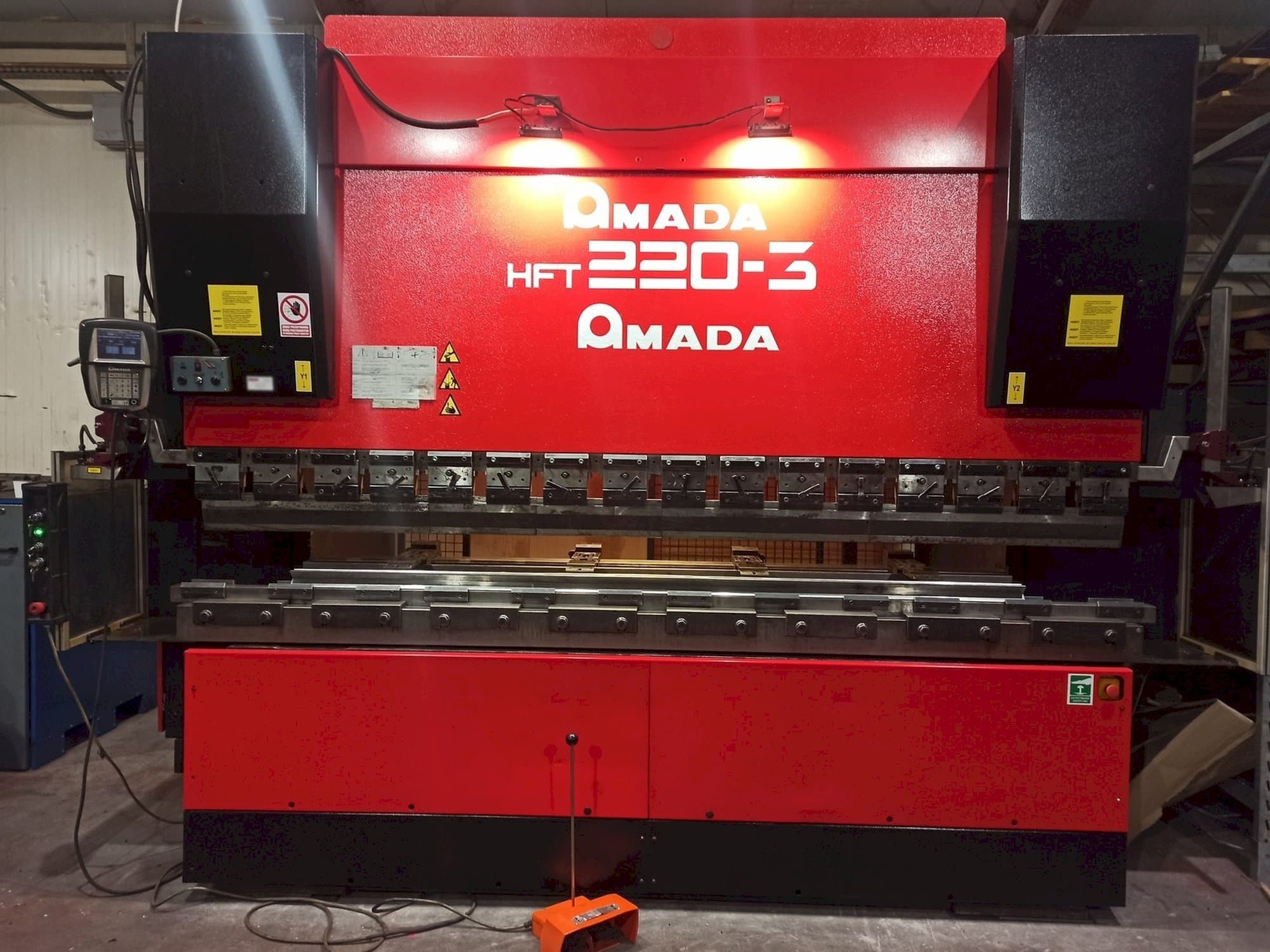 Front view of AMADA HFT 220-3  machine