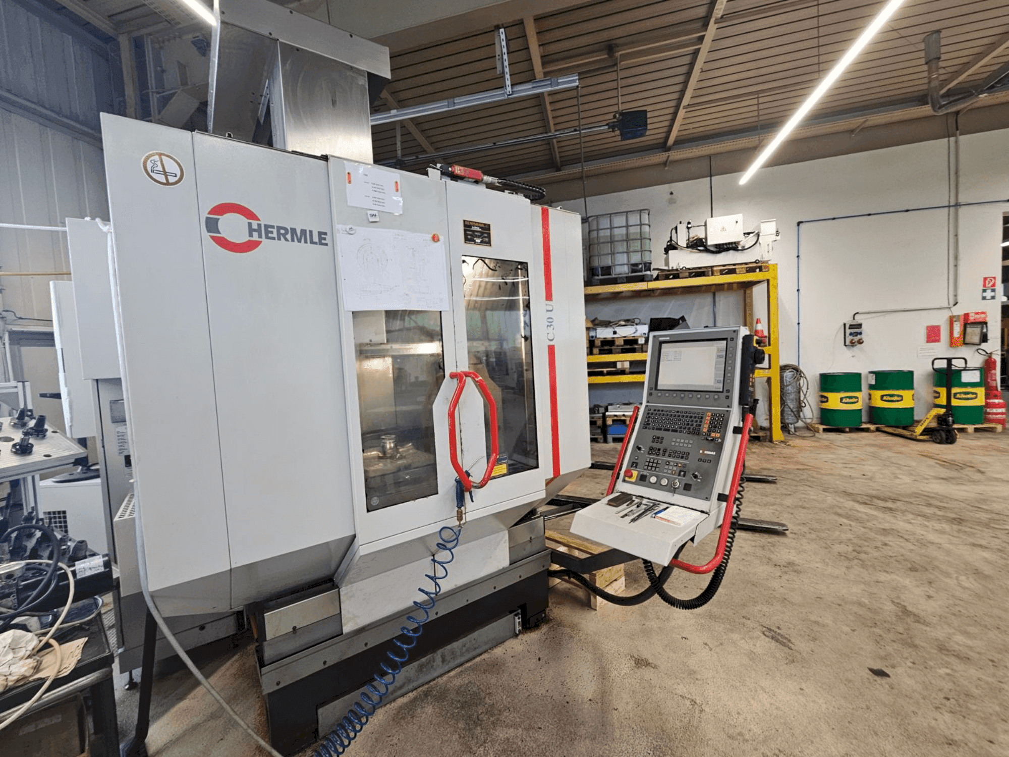 Front view of HERMLE C 30 U  machine