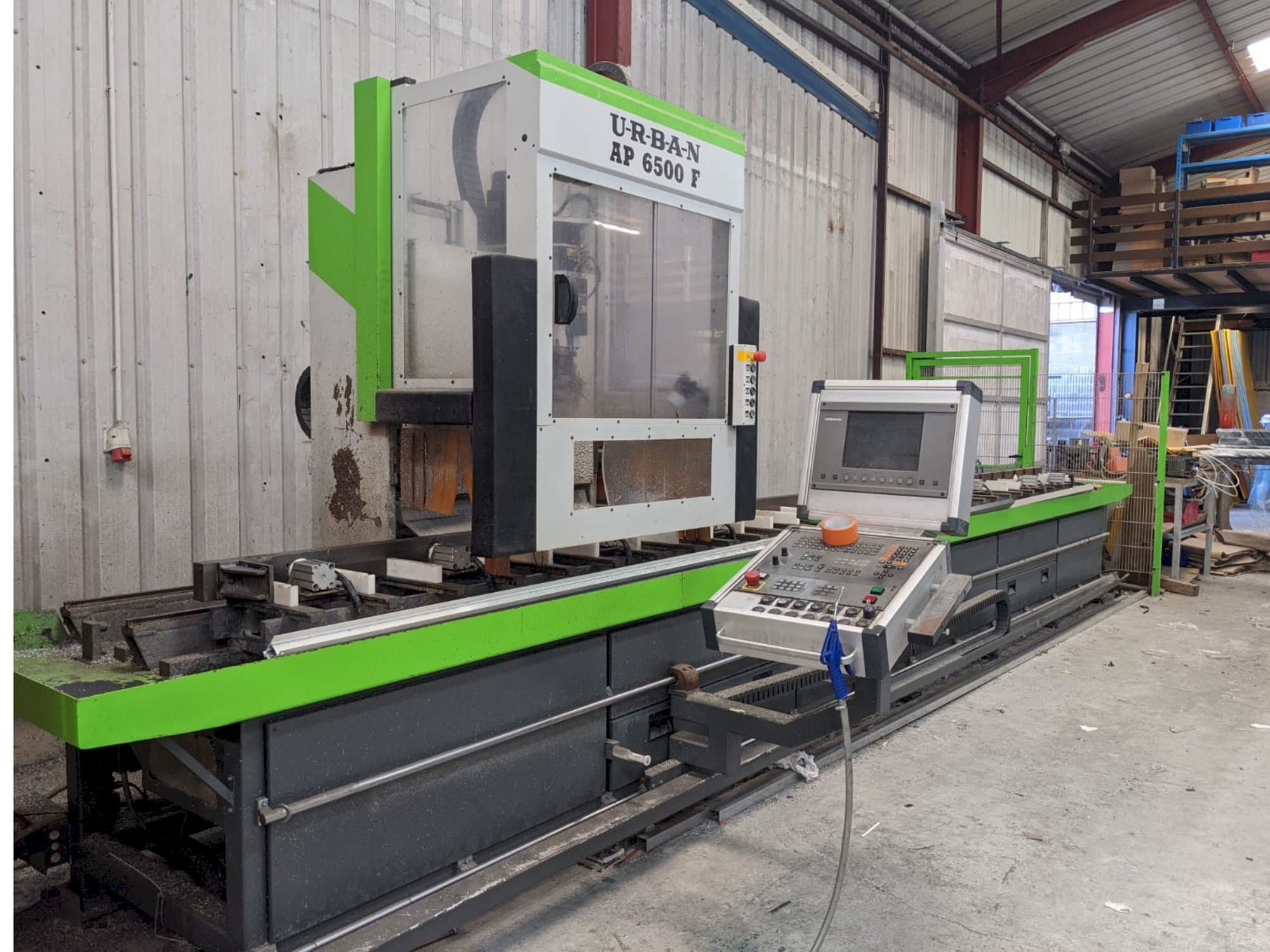 Front view of URBAN AP6500  machine