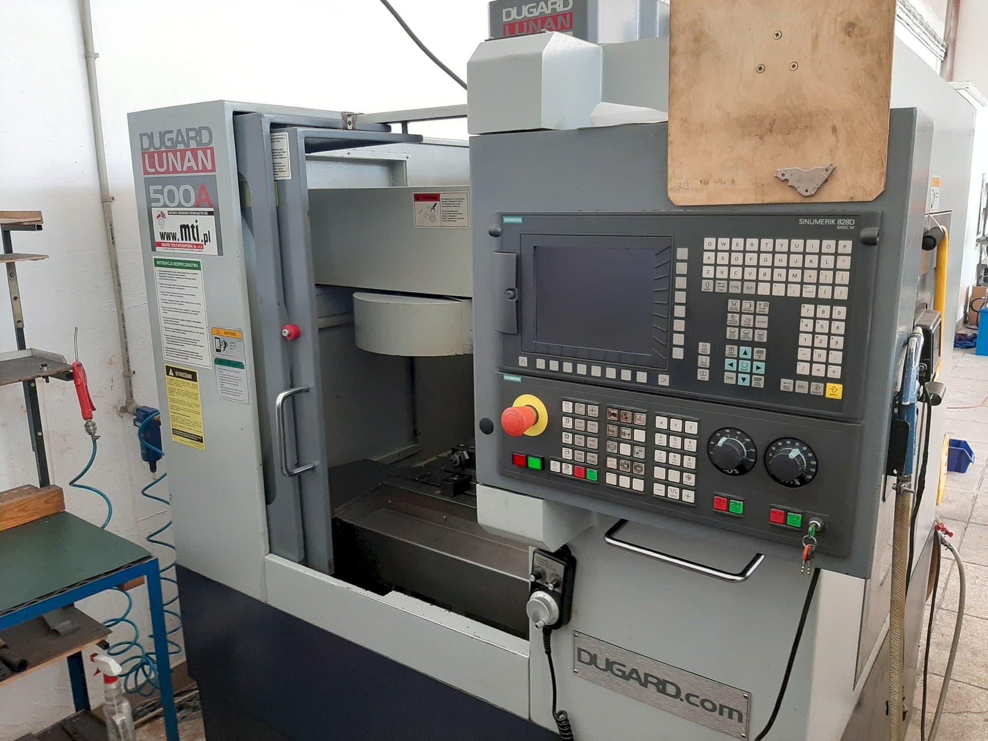 Front view of Dugard									 LUNAN 500A  machine