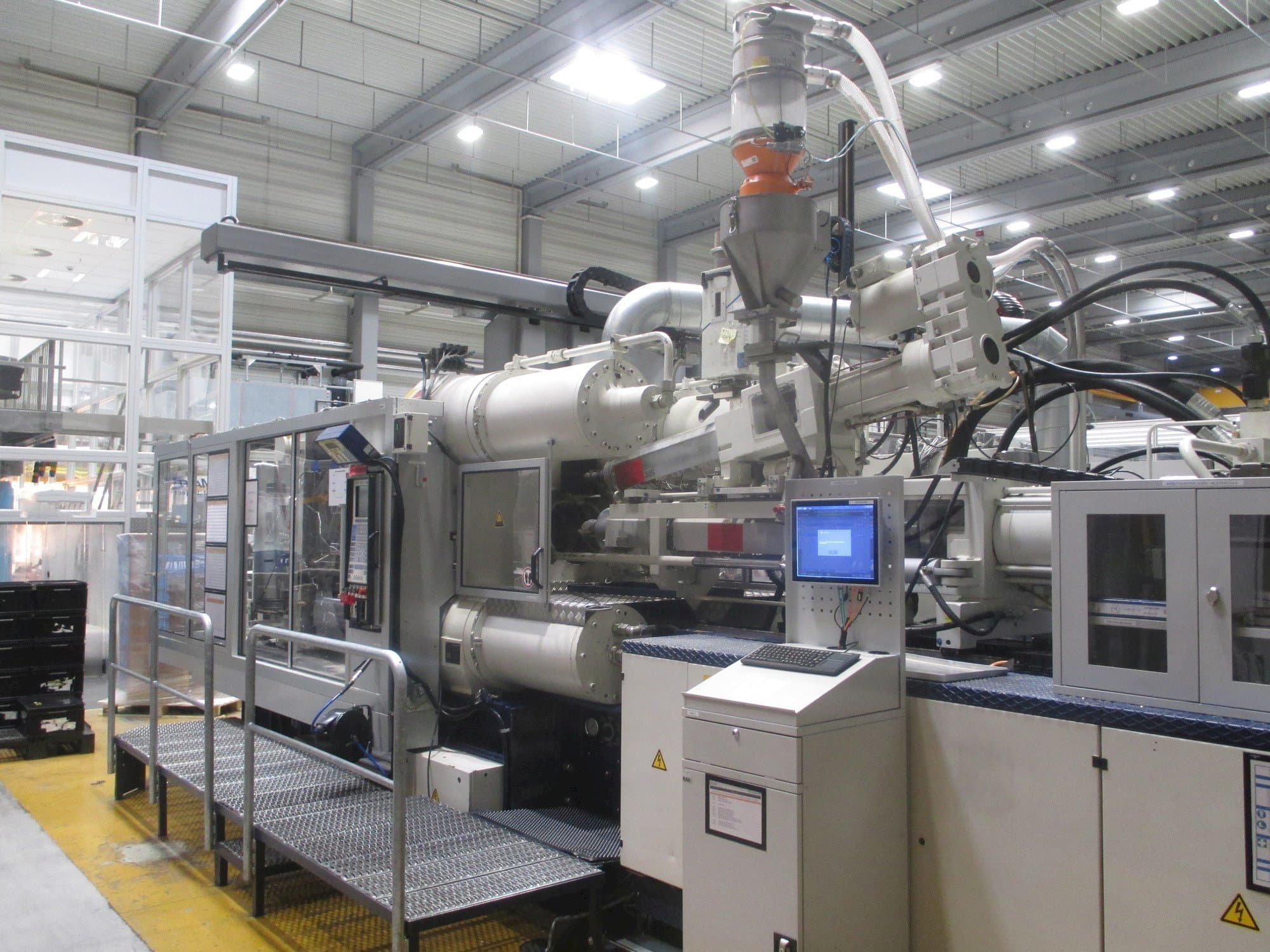 Front view of Krauss Maffei 575-1900-520-C2  machine