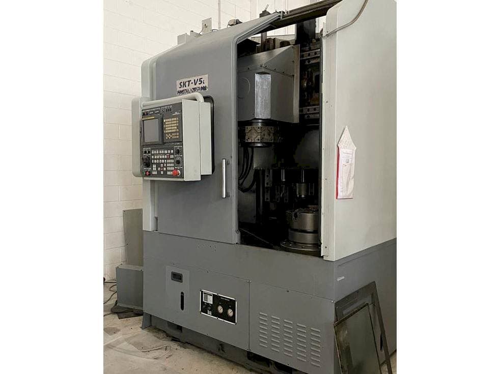 Right view of Hyundai SKT V5L  machine