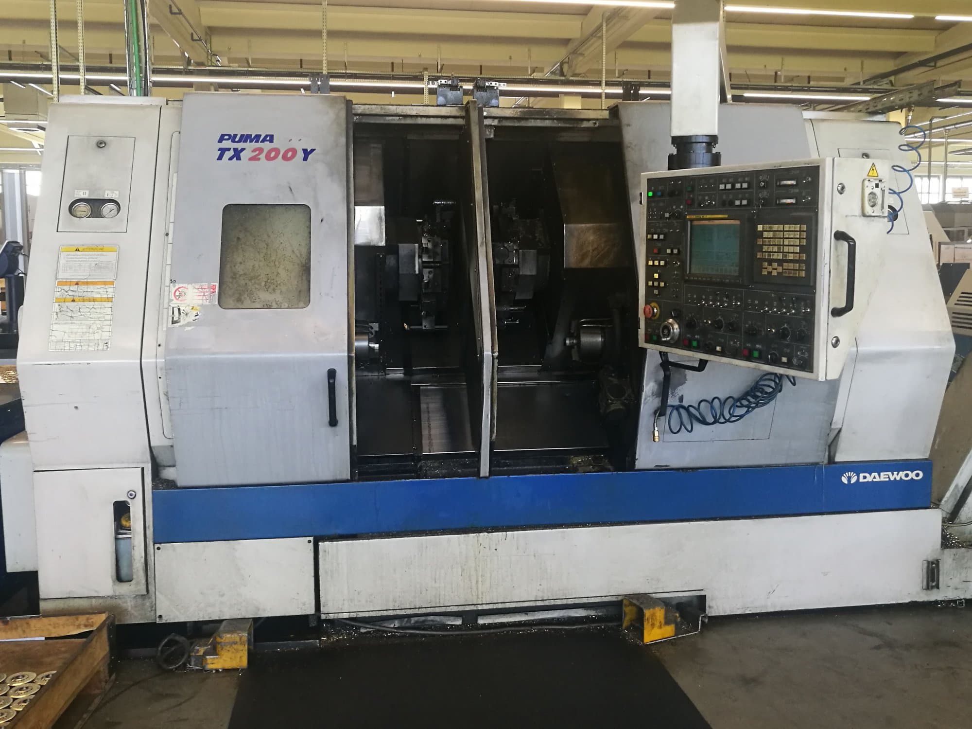 Front view of DAEWOO PUMA TX200Y Machine