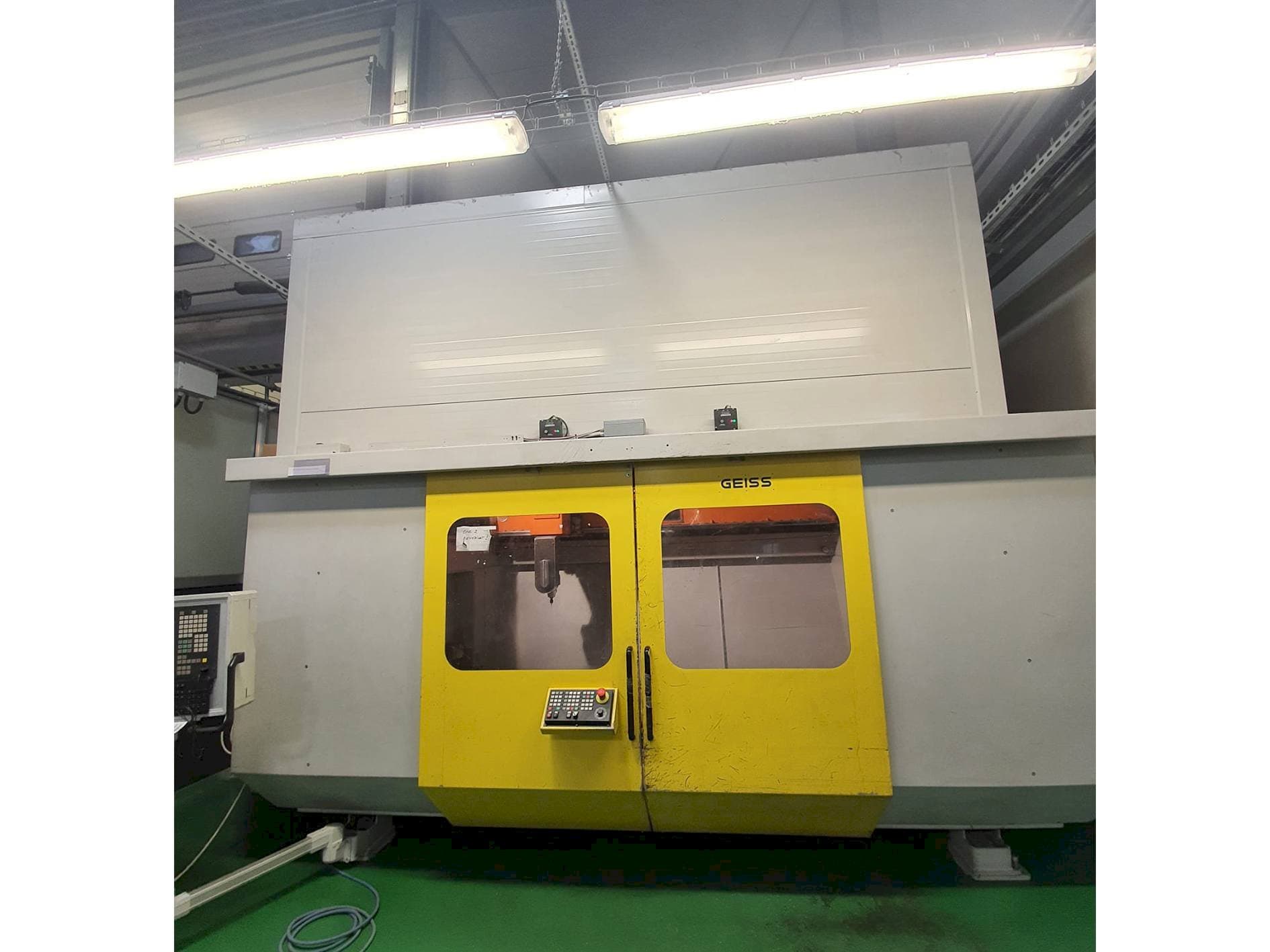 Front view of GEISS FZ 2000x1000 ECO  machine