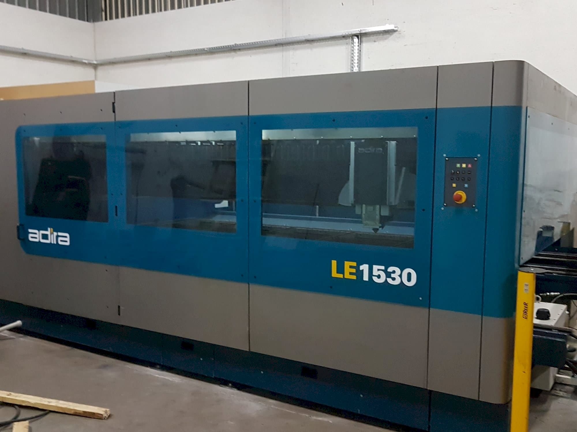 Front view of ADIRA Le1530  machine