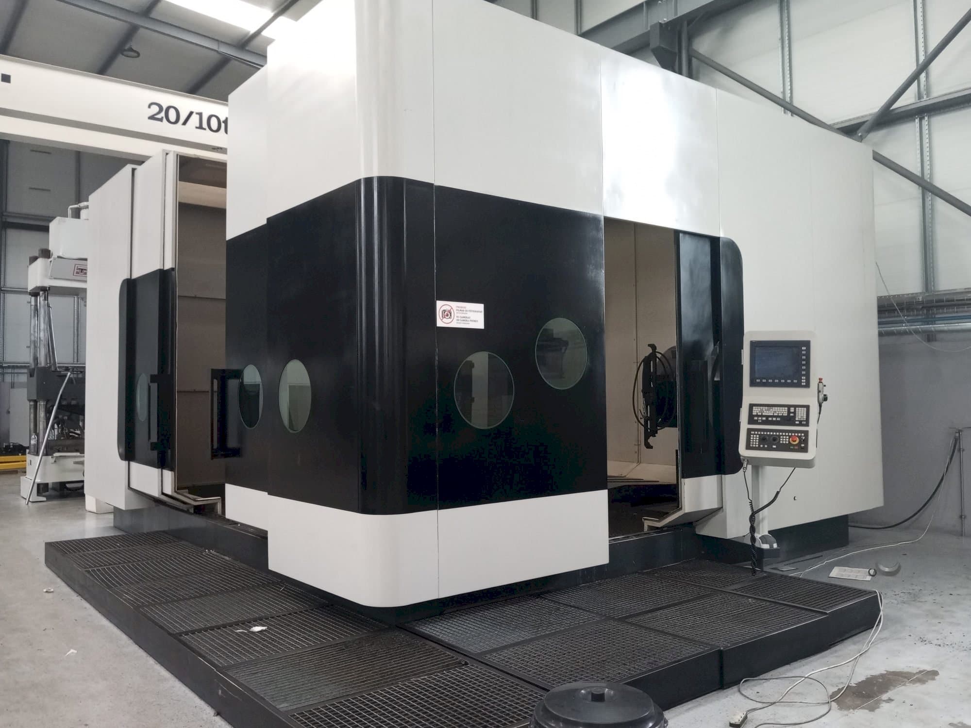 Front view of CHETO 3000  machine