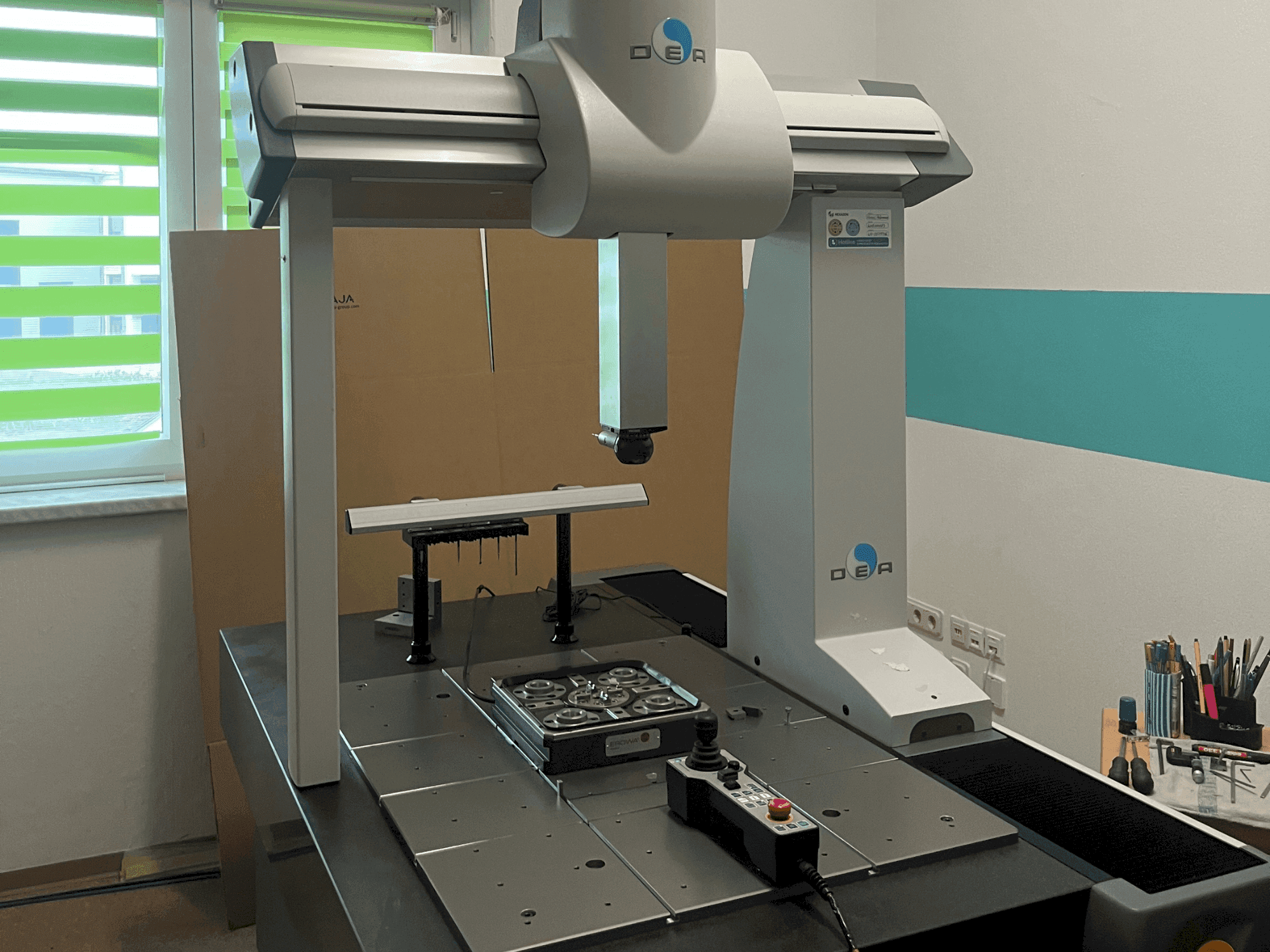 Front view of Hexagon Global 07.10.07  machine