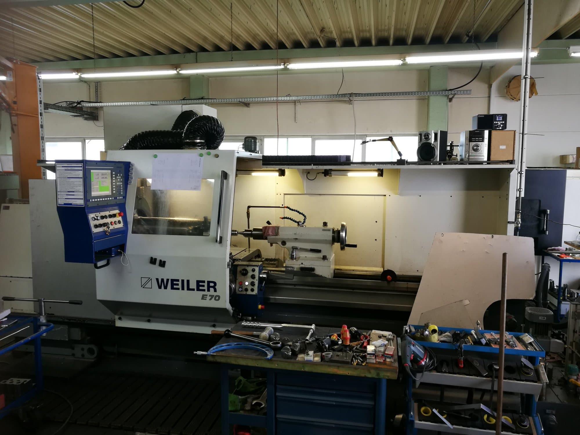 Front view of Weiler E70/3000 Machine