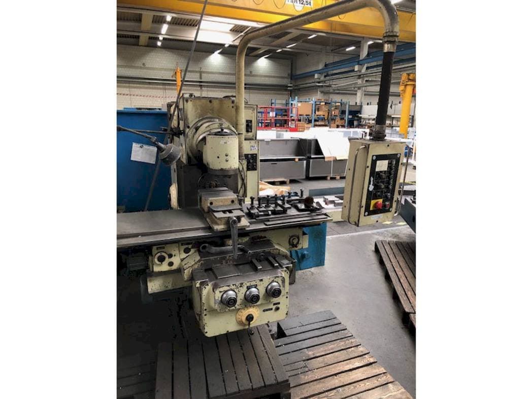 Front view of ELEKTRONIK F400-E  machine