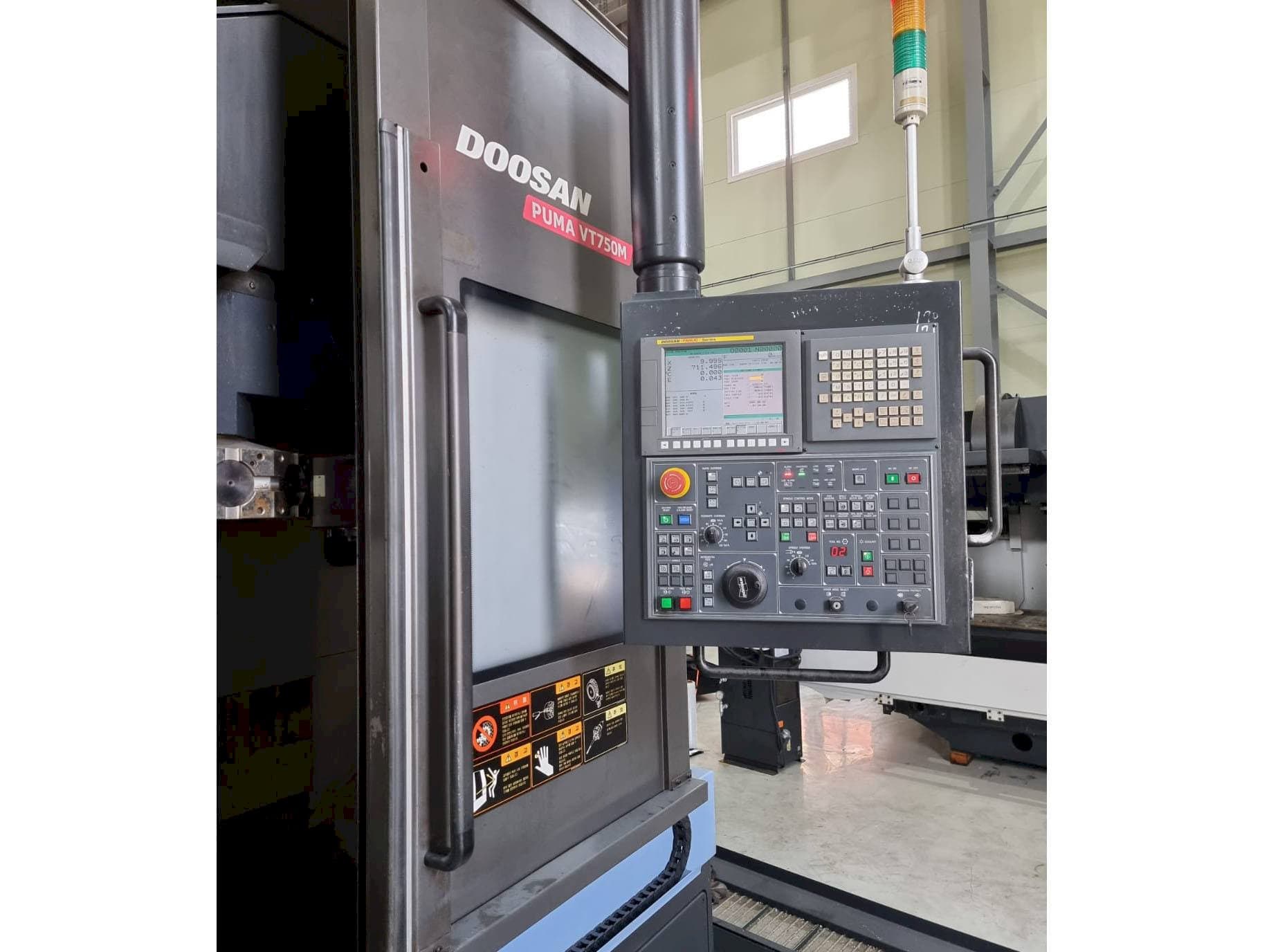 Left side view of Doosan Puma VT750M  machine