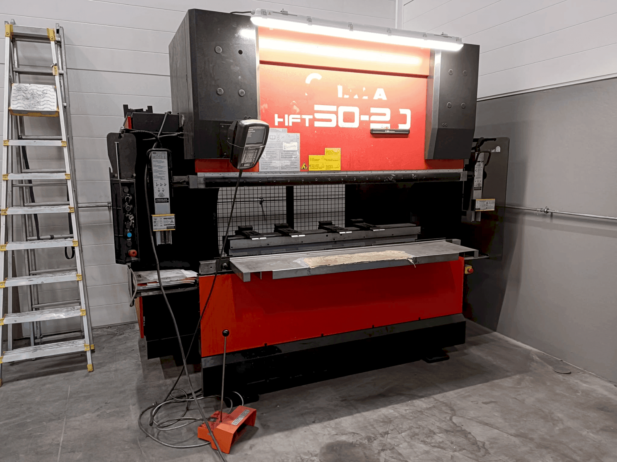 Front view of AMADA HFT50-20  machine