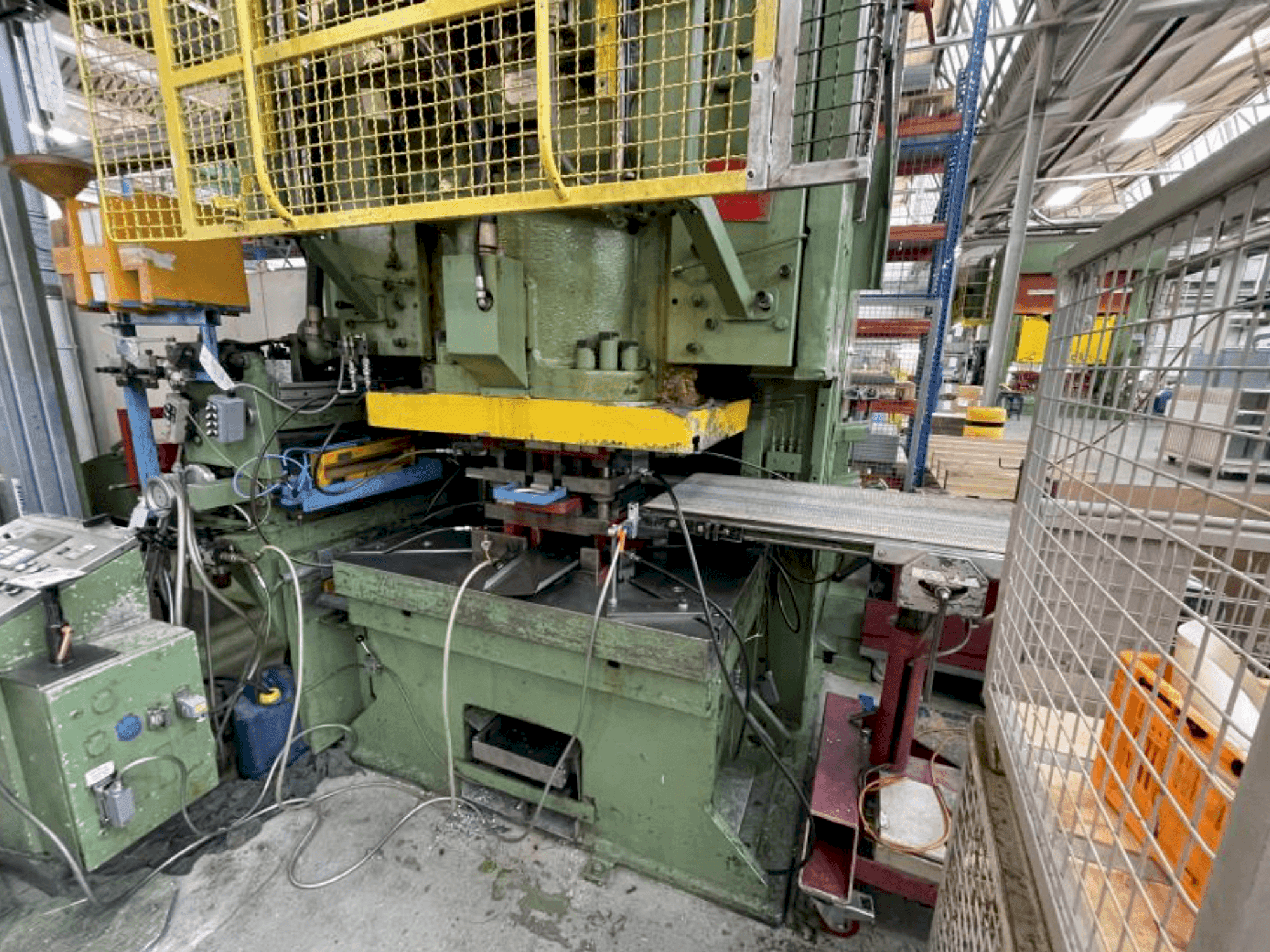 Front view of ERFURT PEEX 2 315/1400x880/20-160  machine