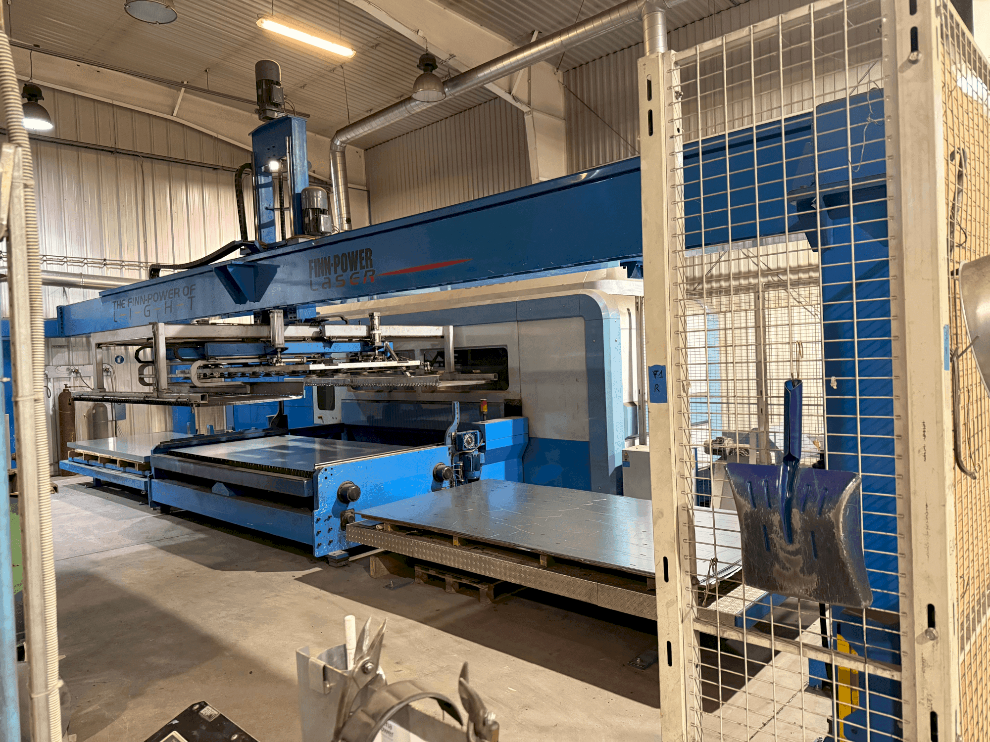 Front view of Finn-Power FPL6-BL  machine