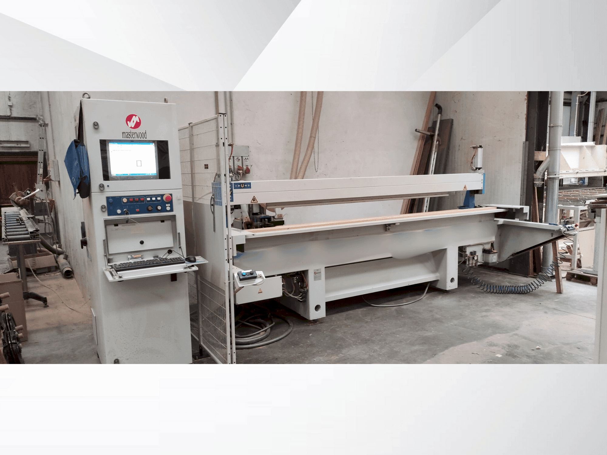 Front view of MASTERWOOD OM B1 CN3KF  machine