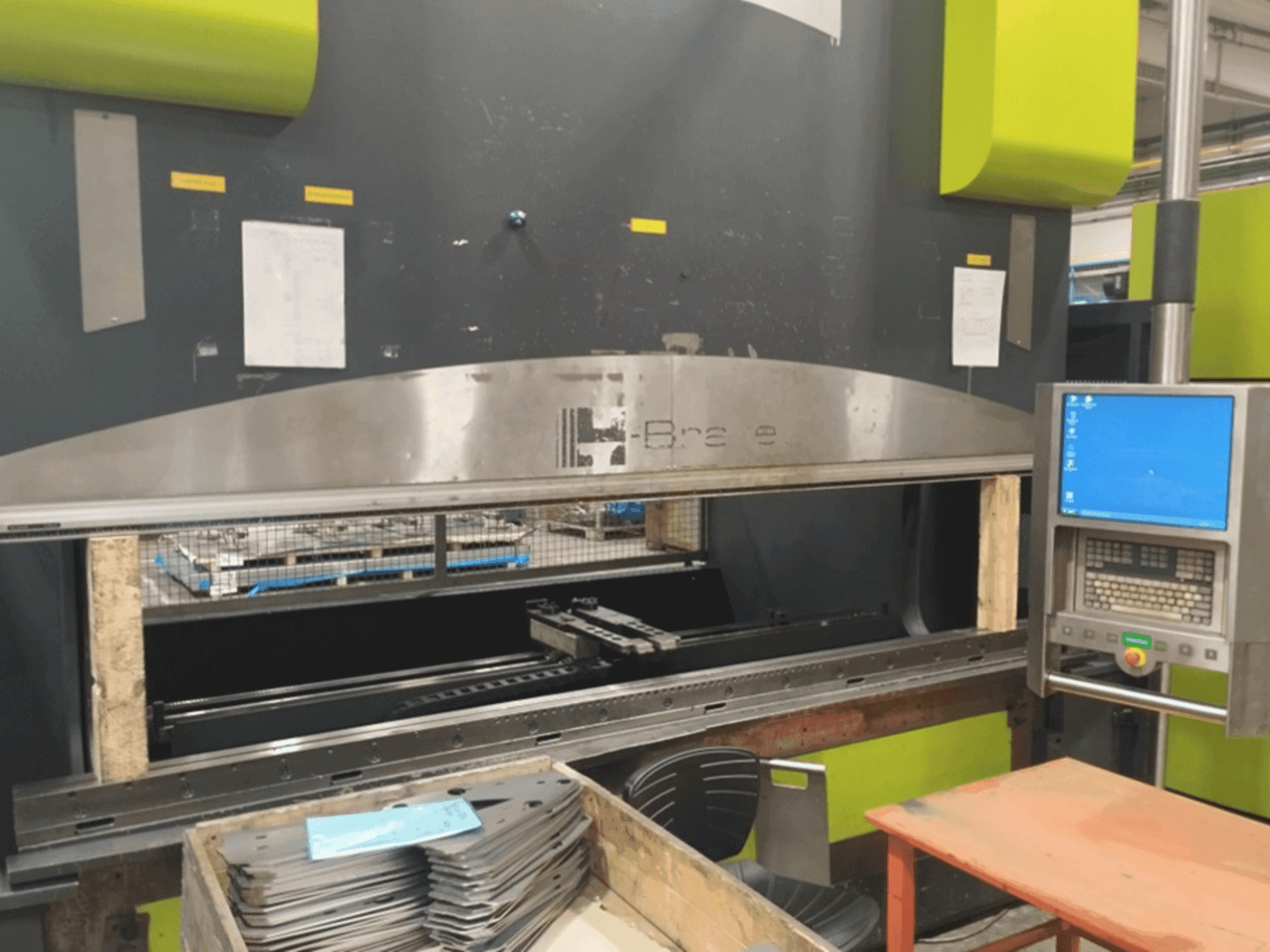 Front view of Safan SAFAN H-BRAKE 240-3100  machine