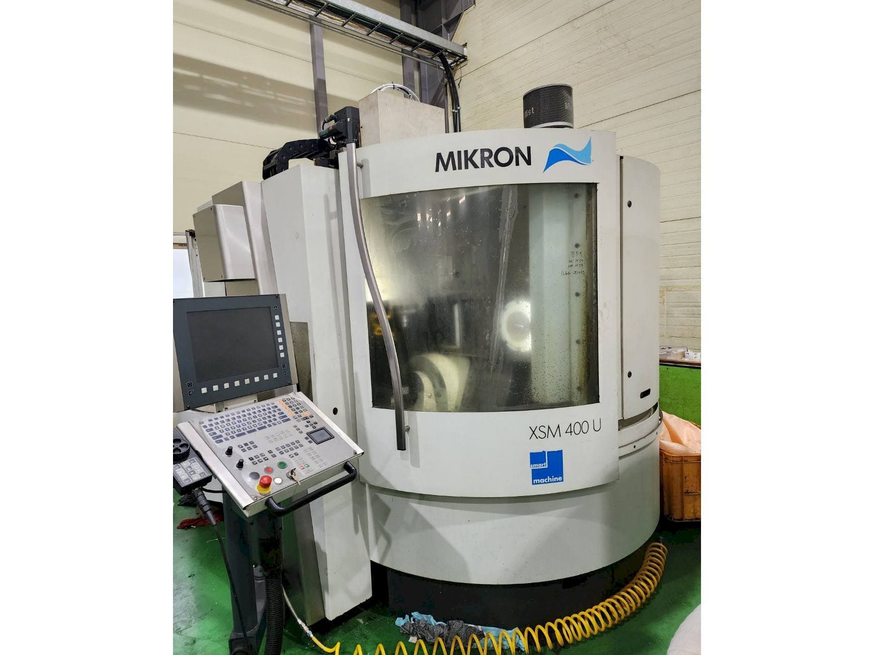Front view of MIKRON XSM 400 U  machine
