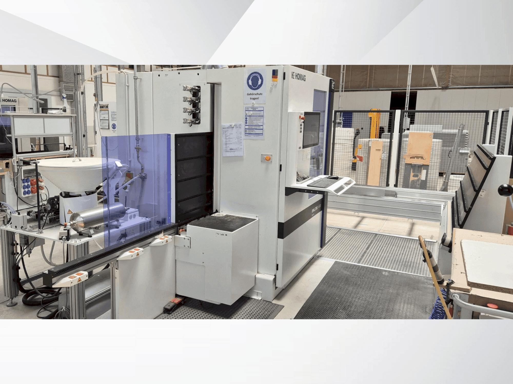 Front view of HOMAG DRILLTEQ V-500  machine