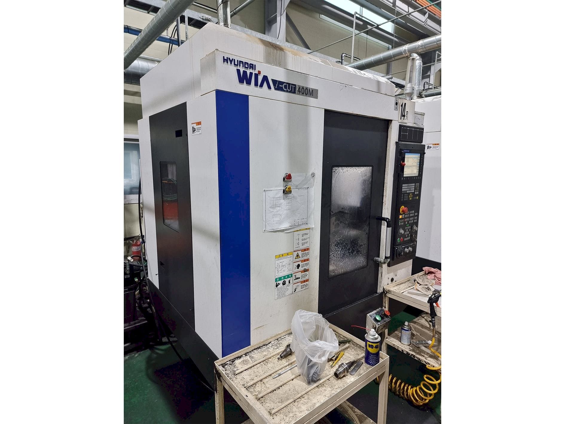 Front view of Hyundai Wia i-CUT400M  machine