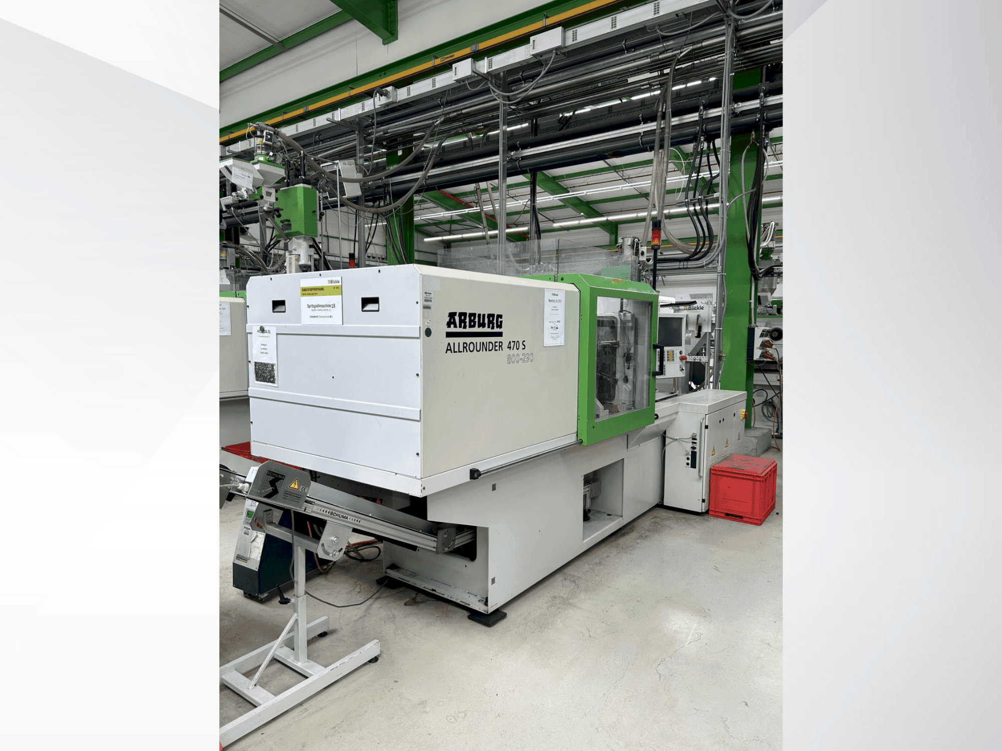 Front view of Arburg 470 S / 800-290  machine