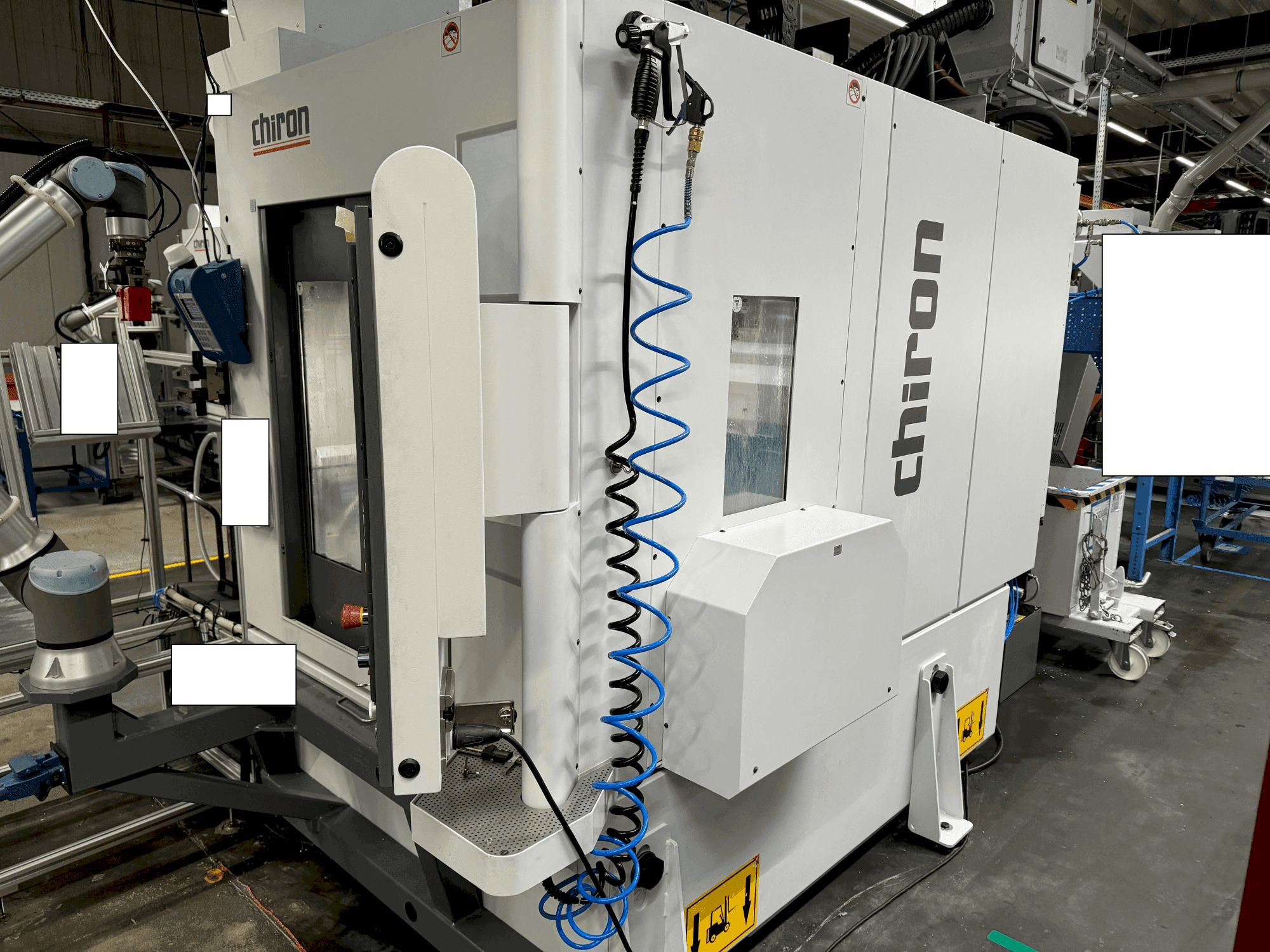 Front view of CHIRON FZ12 FX  machine