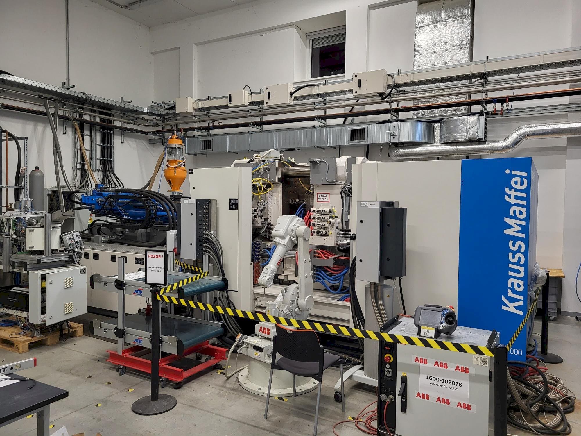 Front view of Krauss Maffei GX 451-2000  machine