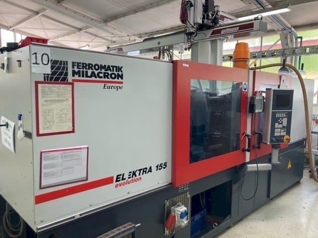 Front view of FERROMATIK MILACRON EE 155  machine