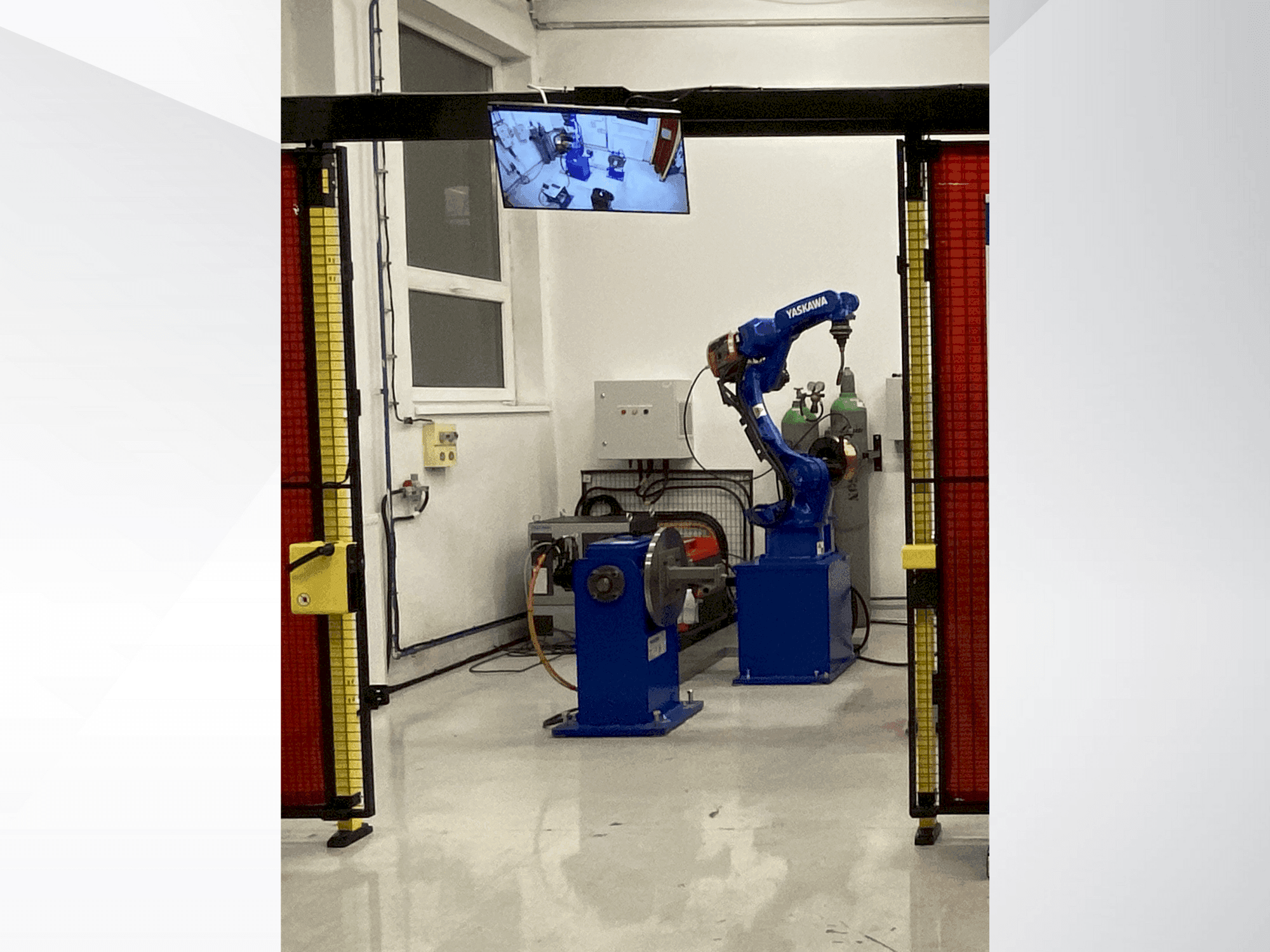 Front view of Yaskawa Motoman AR1440  machine