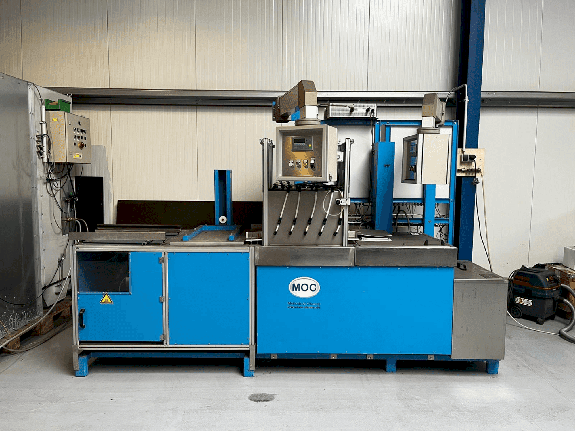 Front view of MOC Danner S60  machine