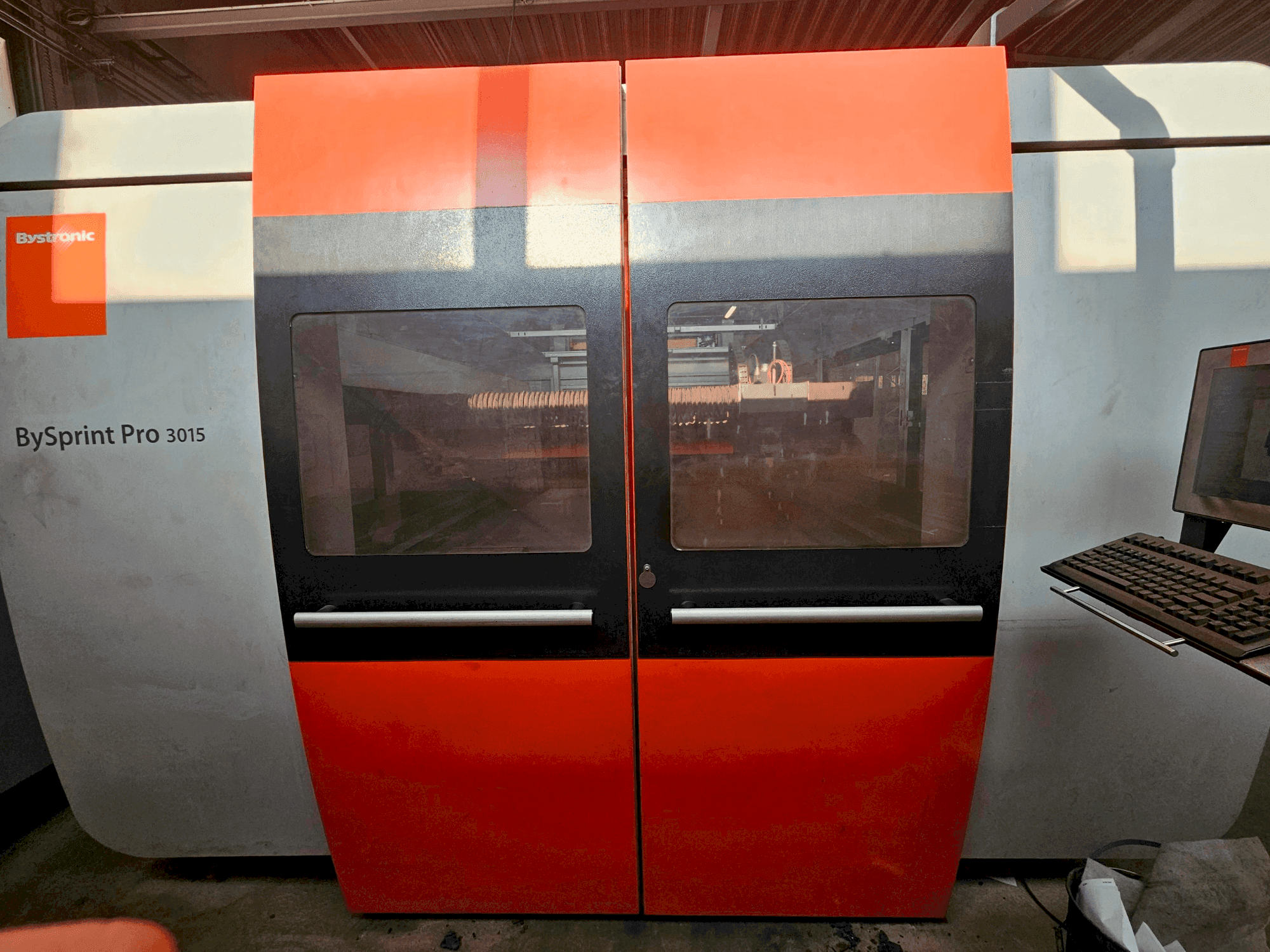 Front view of Bystronic Bysprint Pro 3015  machine