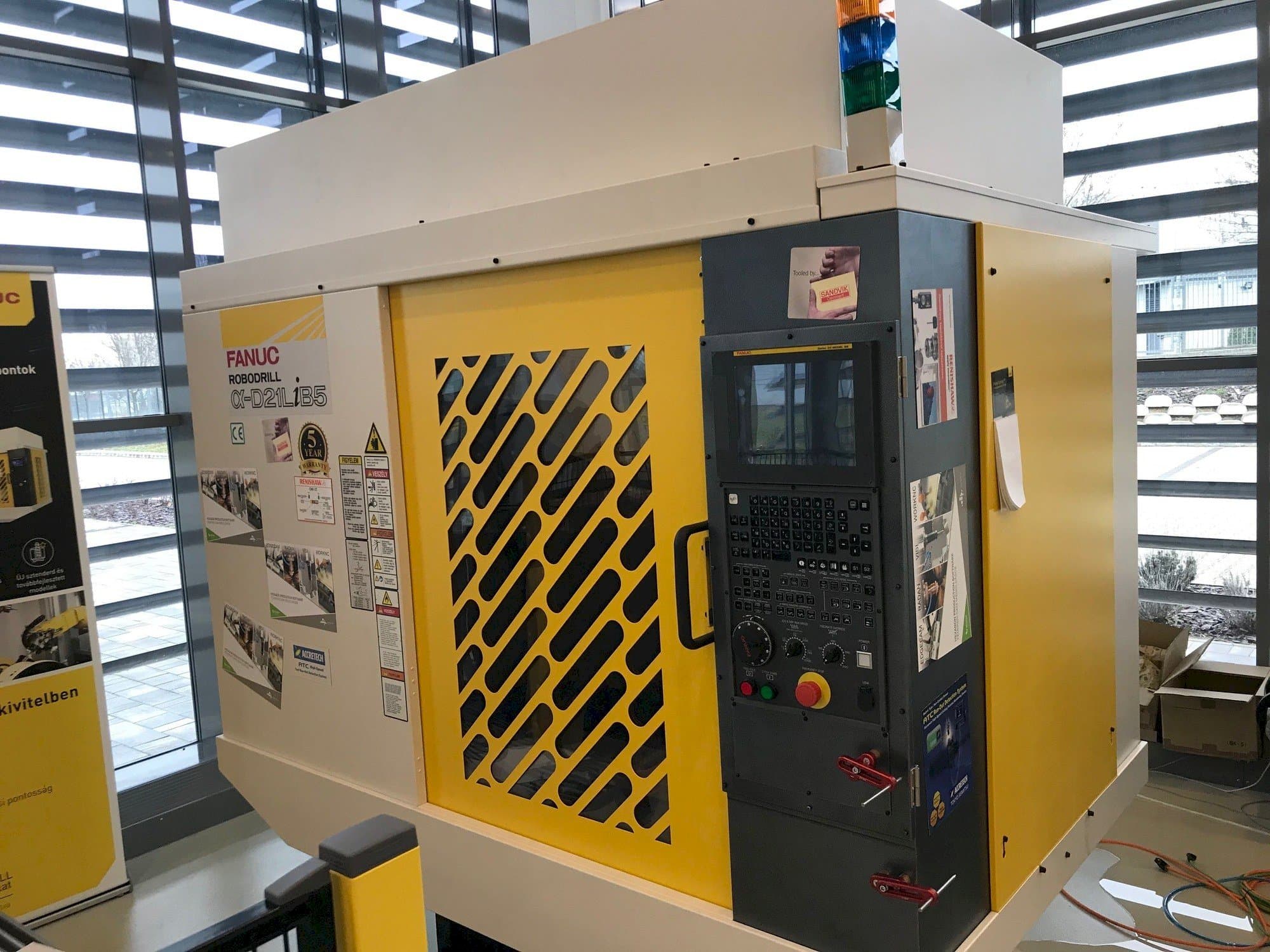 Front view of FANUC Robodrill Alpha D21LIB5  machine