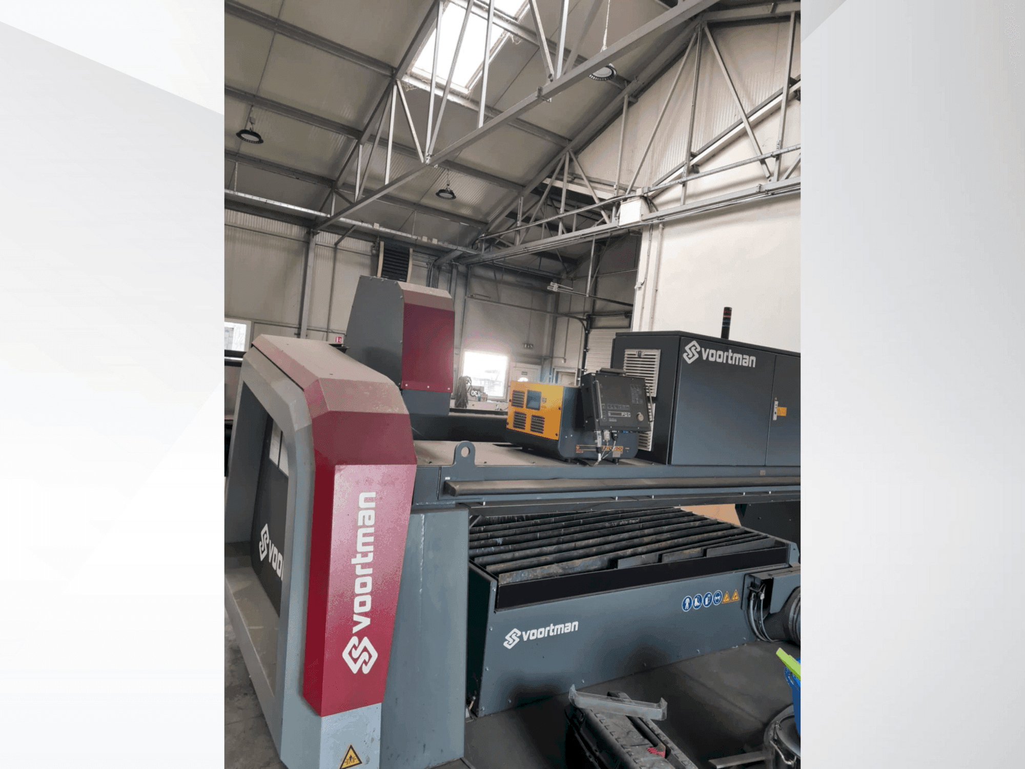 Front view of VOORTMAN V304  machine