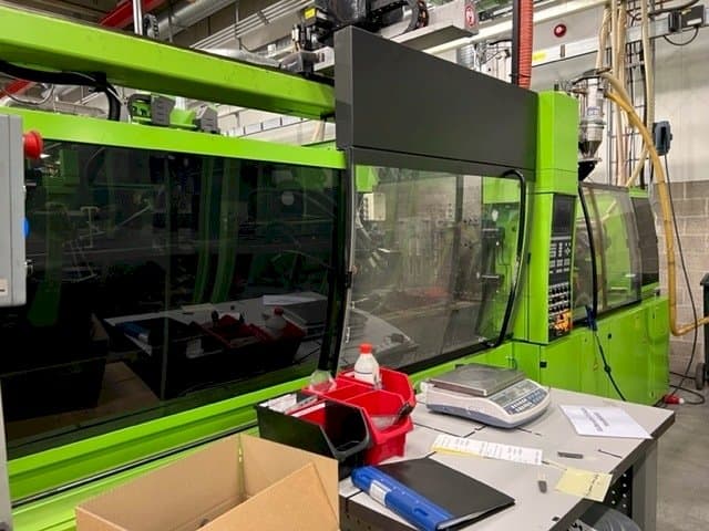 Front view of Engel ES 650H200W / 125 HL-2F  machine