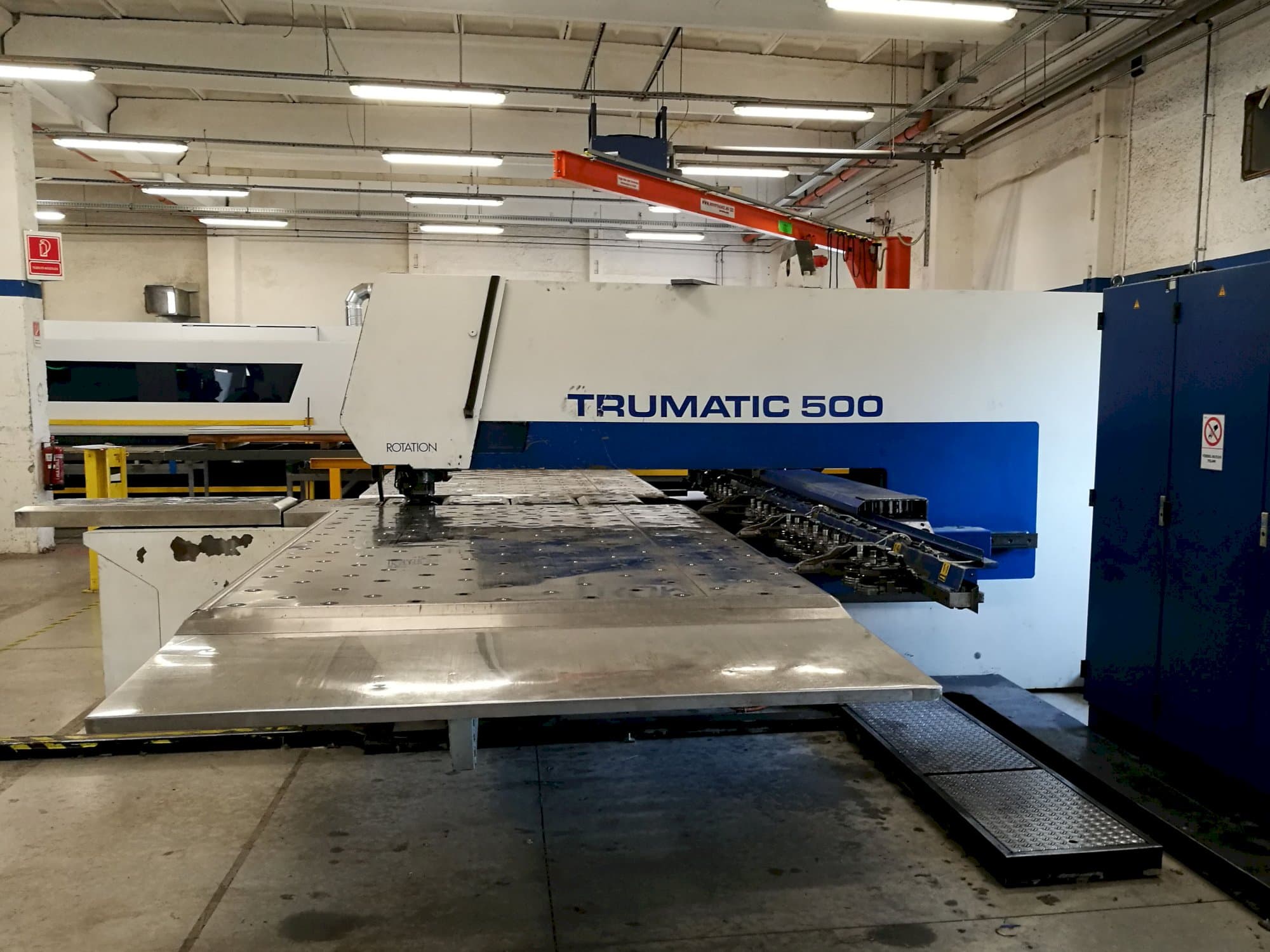 Left side view of Trumpf Trumatic 500 R Machine