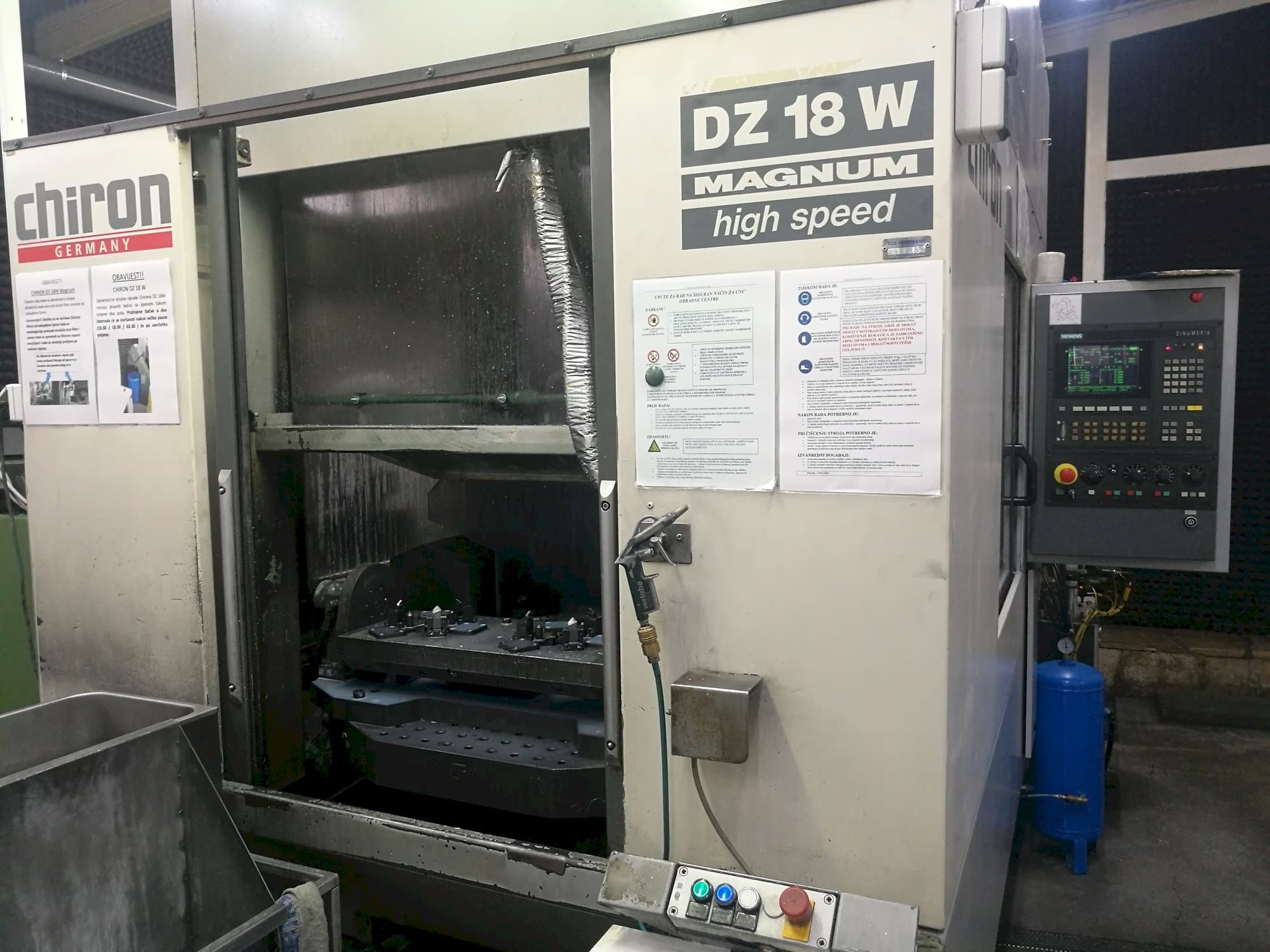 Front view of CHIRON DZ 18 W  machine