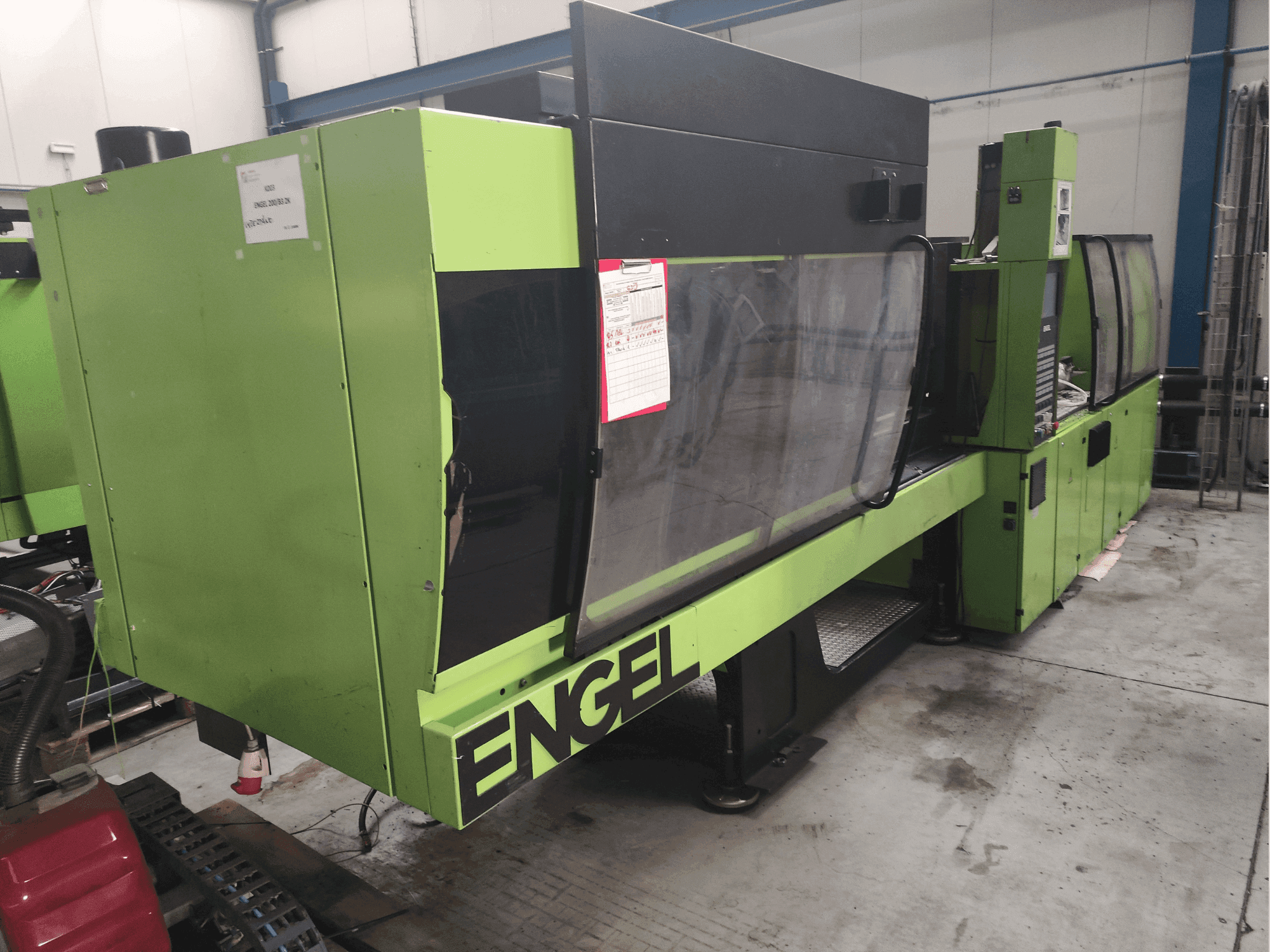 Front view of Engel Victory 750/200 Tech  machine