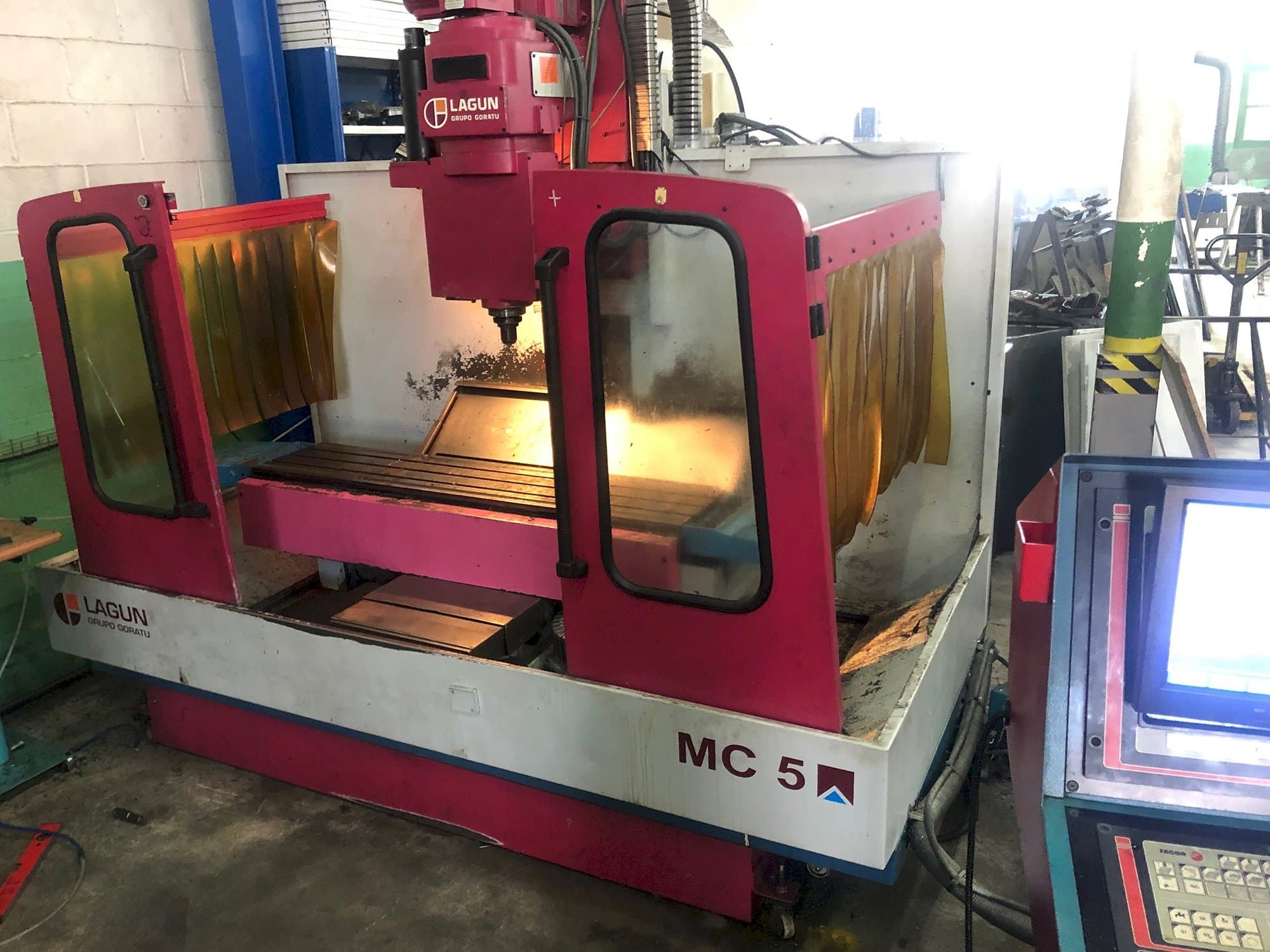 Front view of LAGUN MC 5  machine