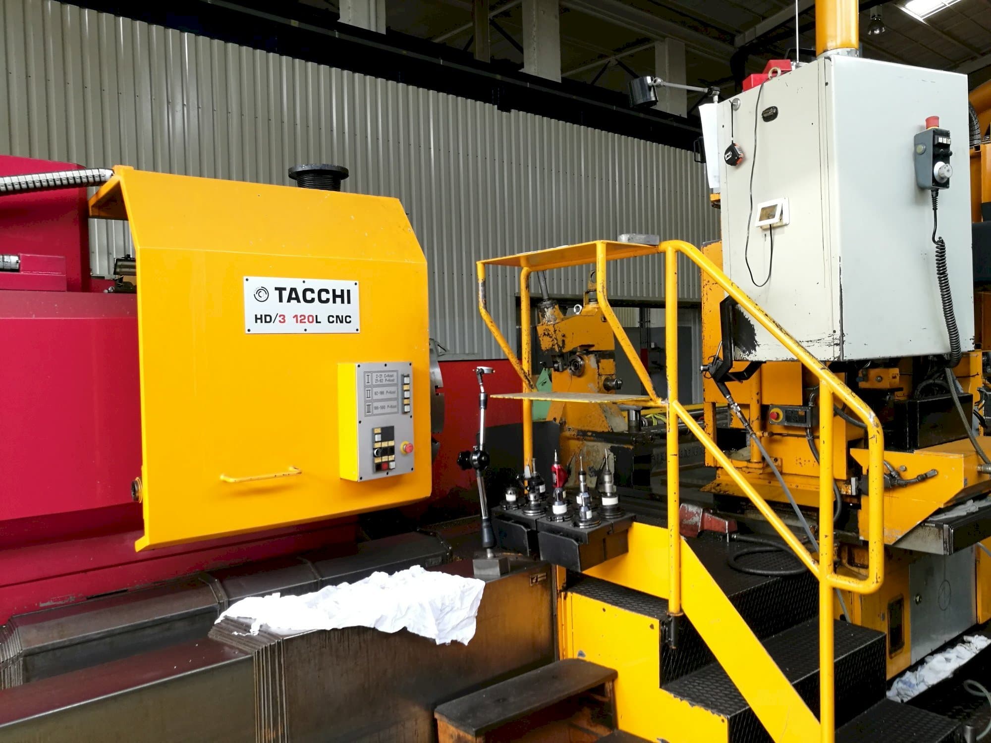 Front view of Tacchi Giacomo HD/3 120 L CNC  machine
