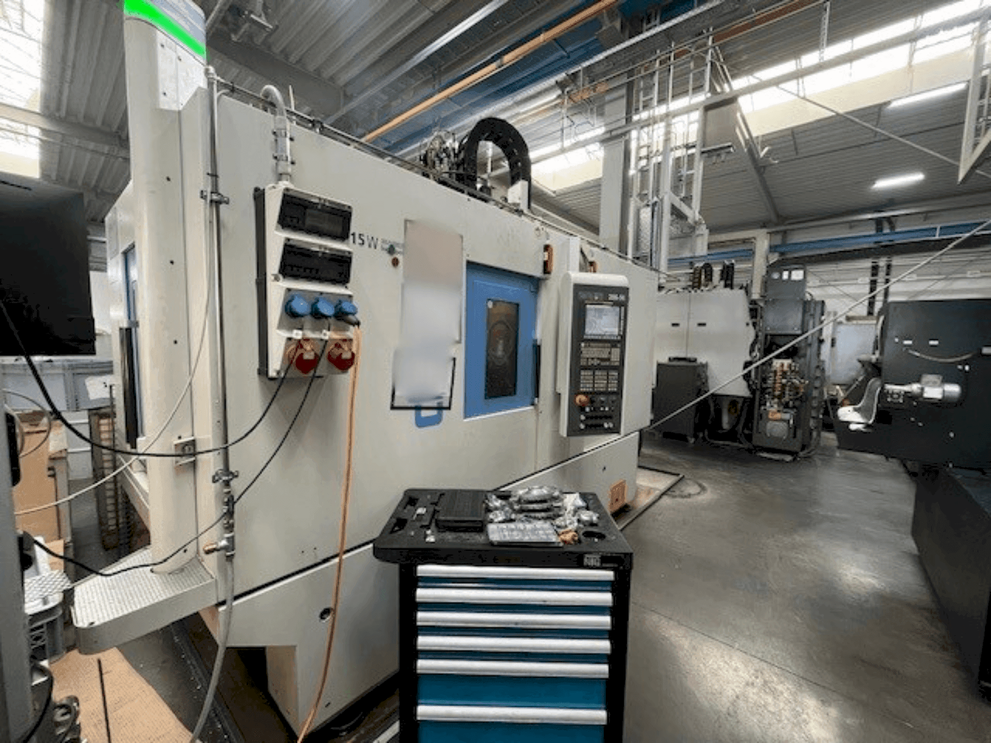 Front view of CHIRON FZ 15 W Magnum HS  machine