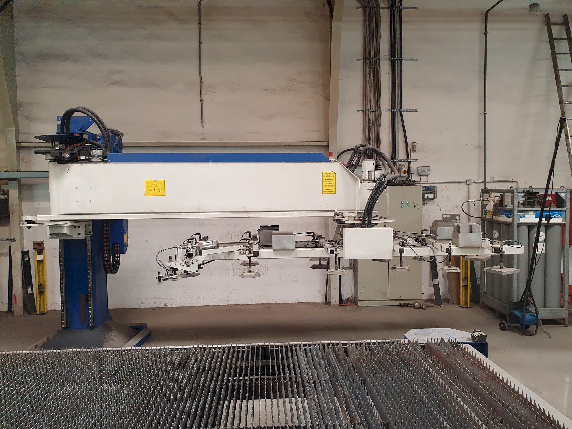 Front view of Trumpf TRUMATIC L 4050  machine