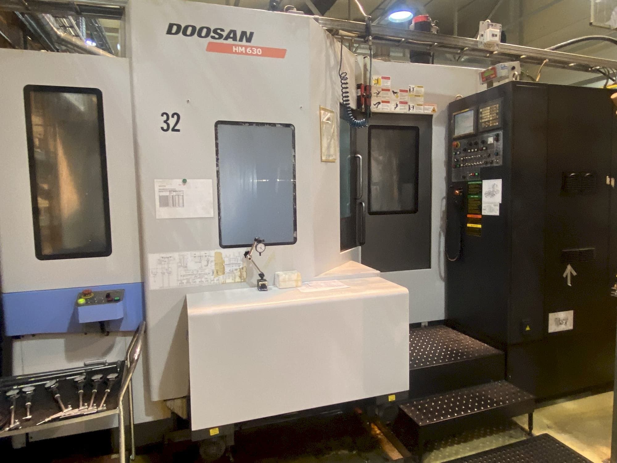 Front view of DOOSAN HM 630  machine