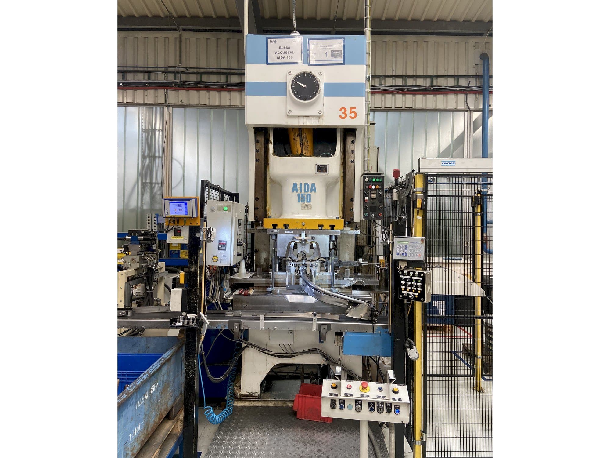 Front view of AIDA NC1-150(2) (1996)  machine