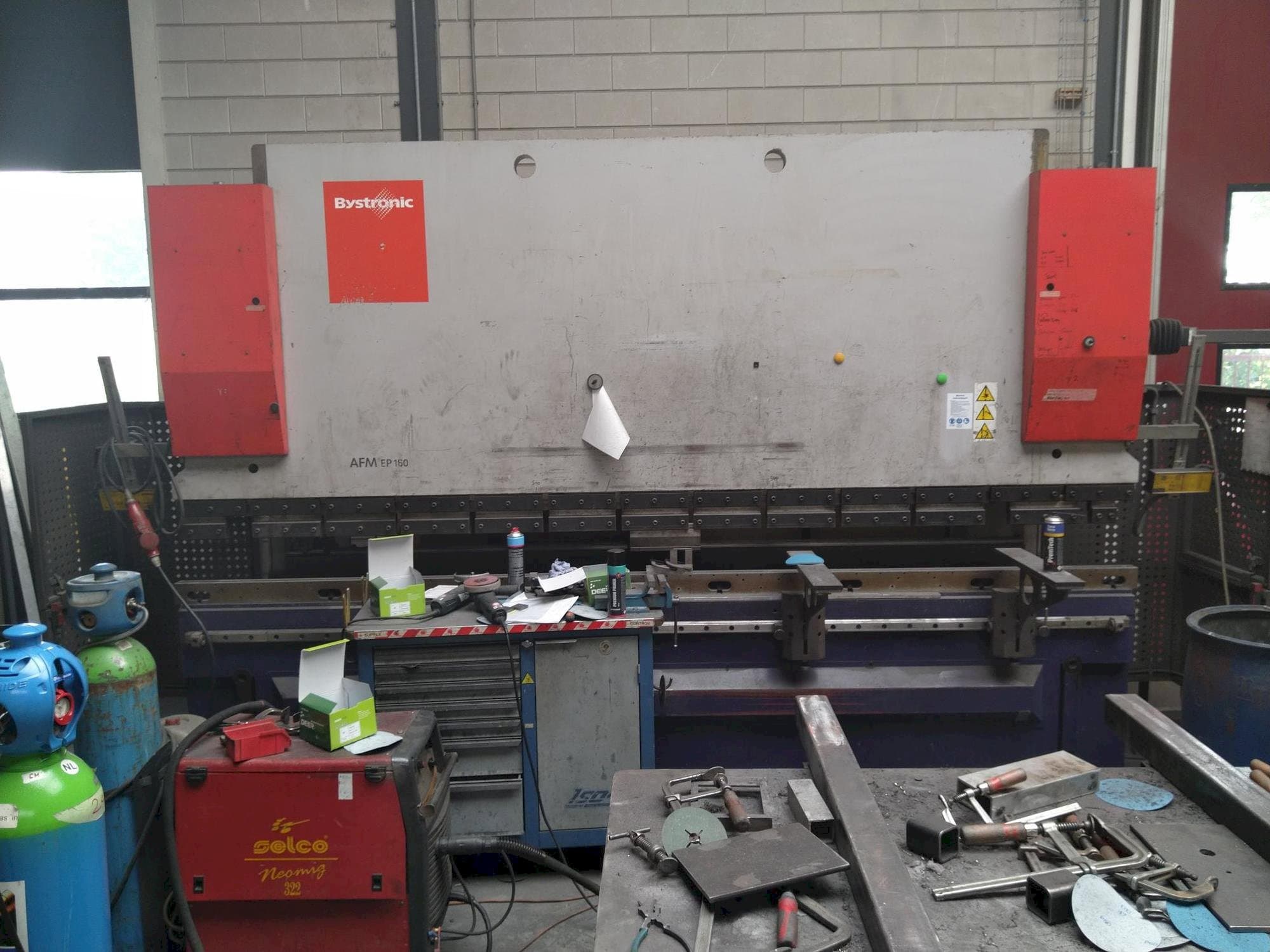 Front view of Bystronic EP40-160  machine