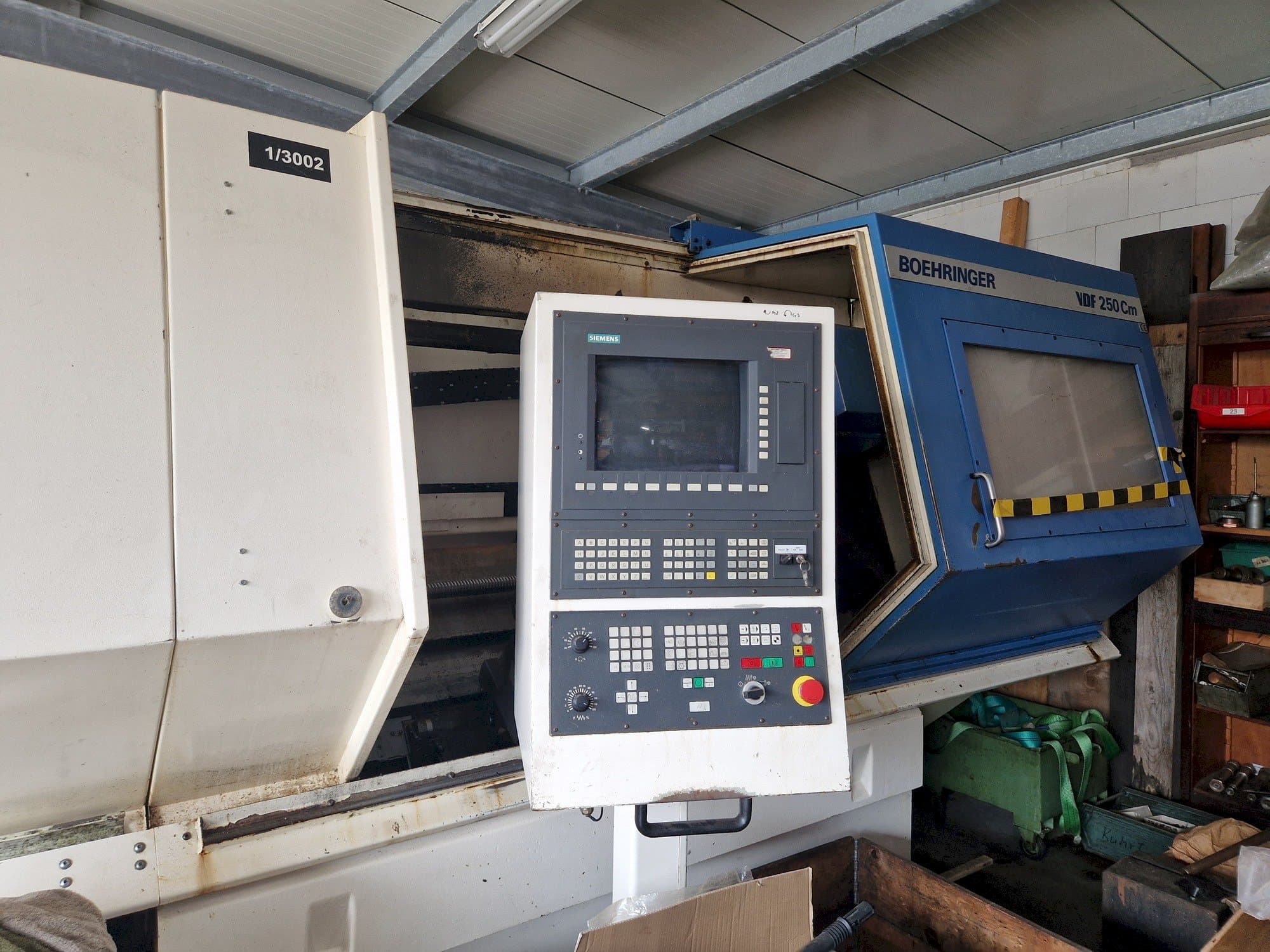 Front view of BOEHRINGER VDF 250 Cm  machine