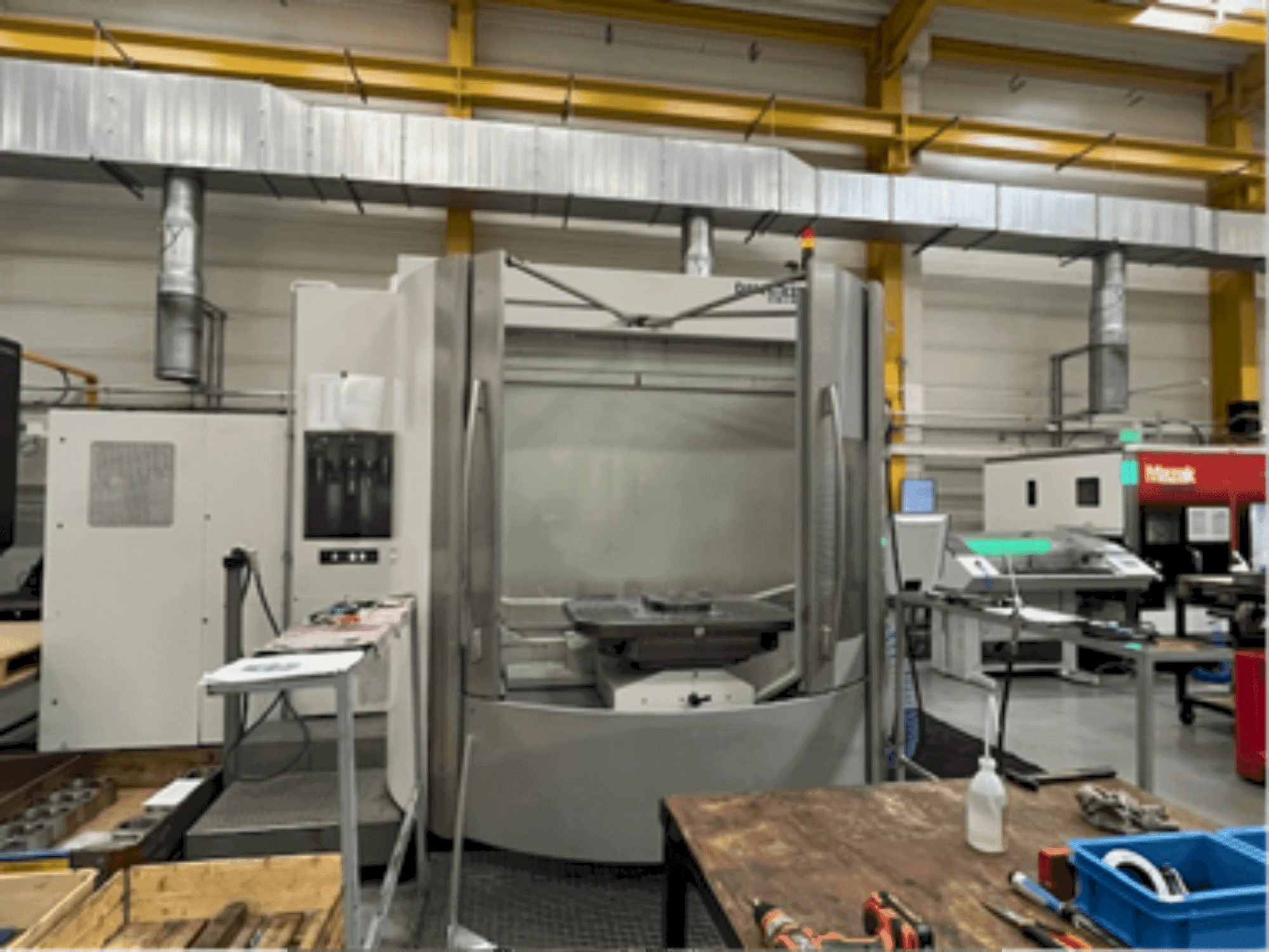 Front view of DMG GILDEMEISTER DMC 125U  machine