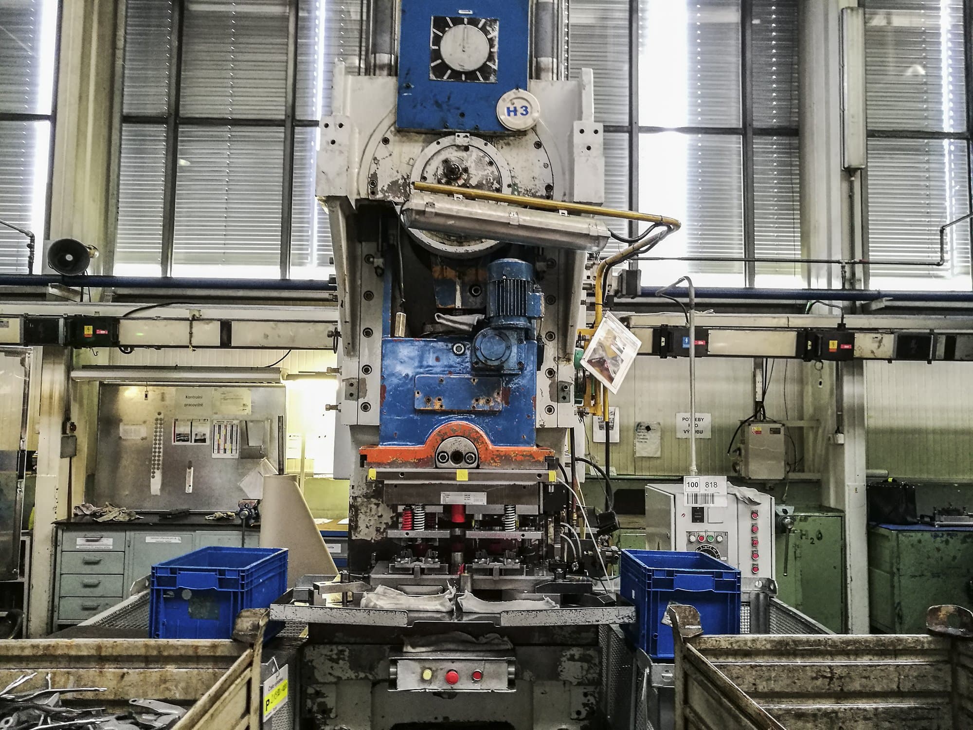 Front view of ZTS LEK-160 Machine