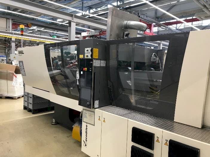 Front view of Engel Victory 1060/180  machine