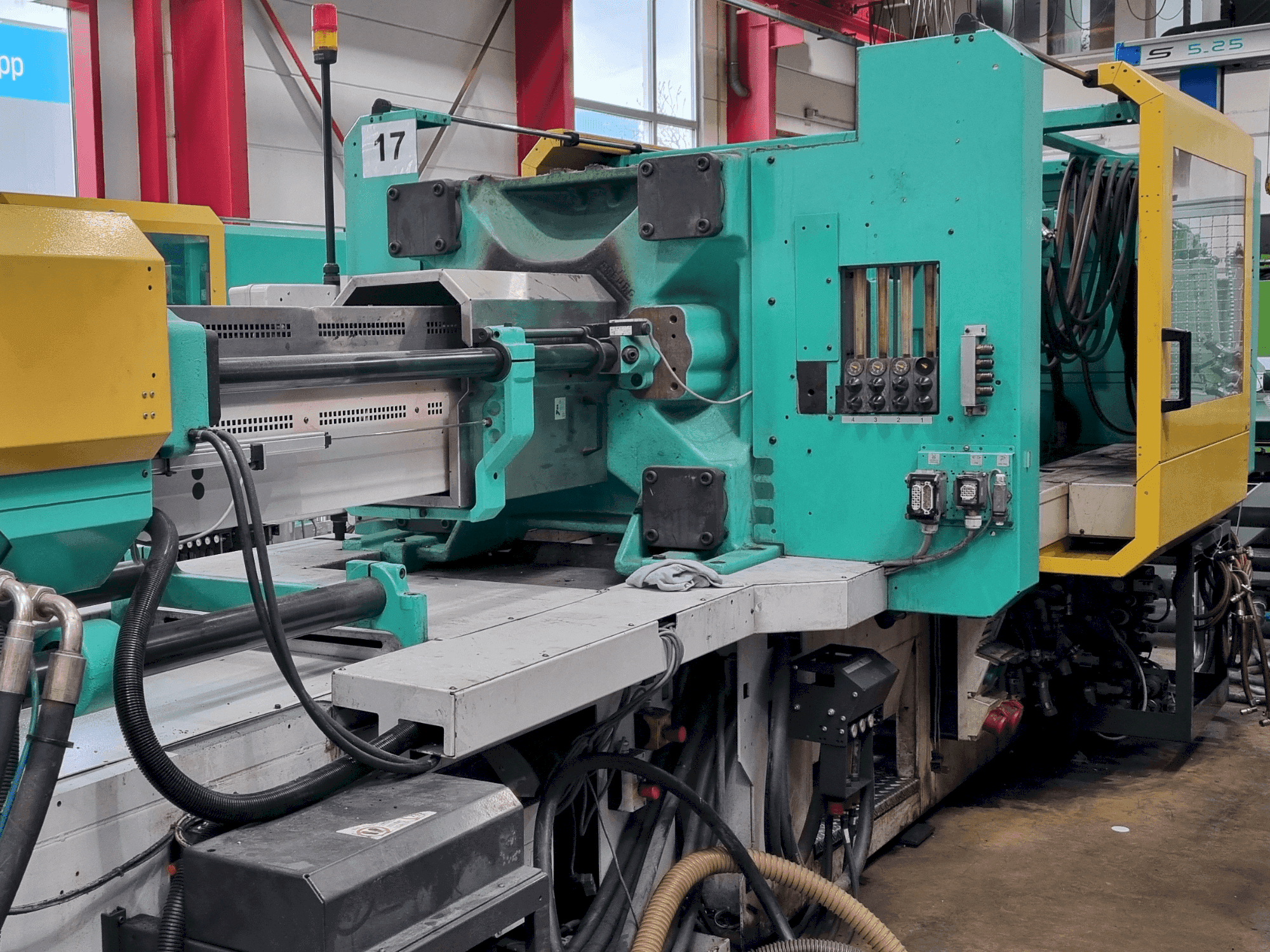 Front view of Arburg 630 S 2500-1300 ECO  machine